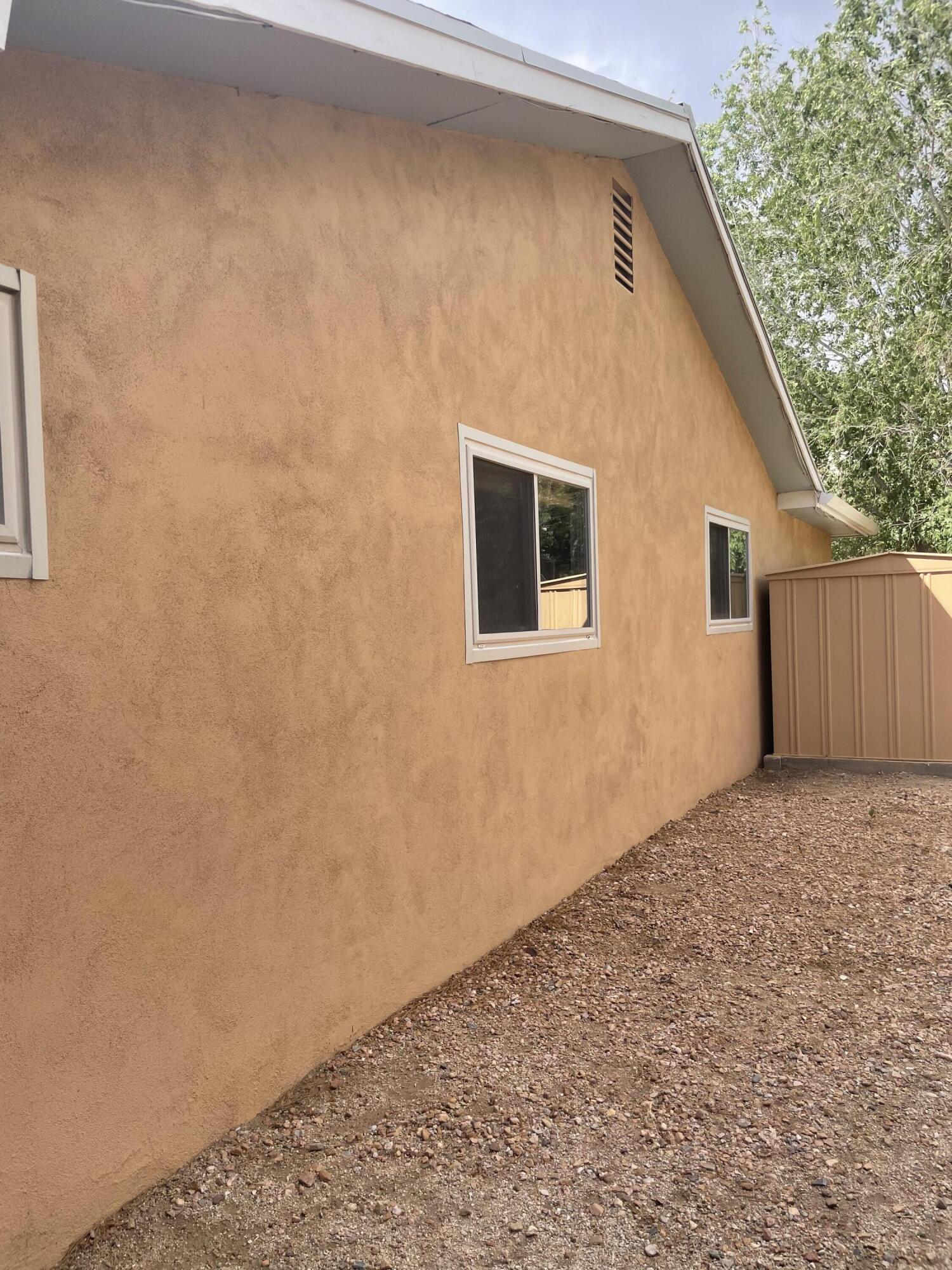 4528 ACAPULCO Drive NE