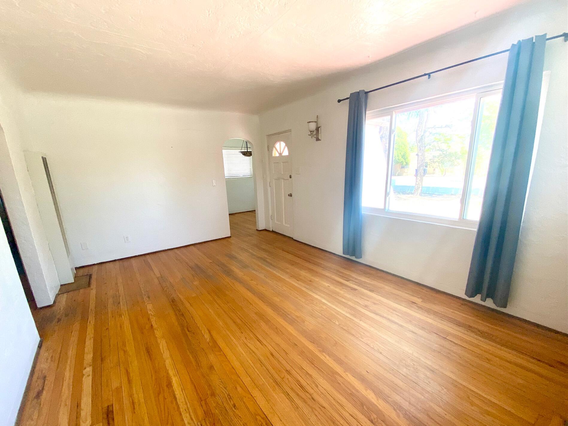 1101 VASSAR Drive NE