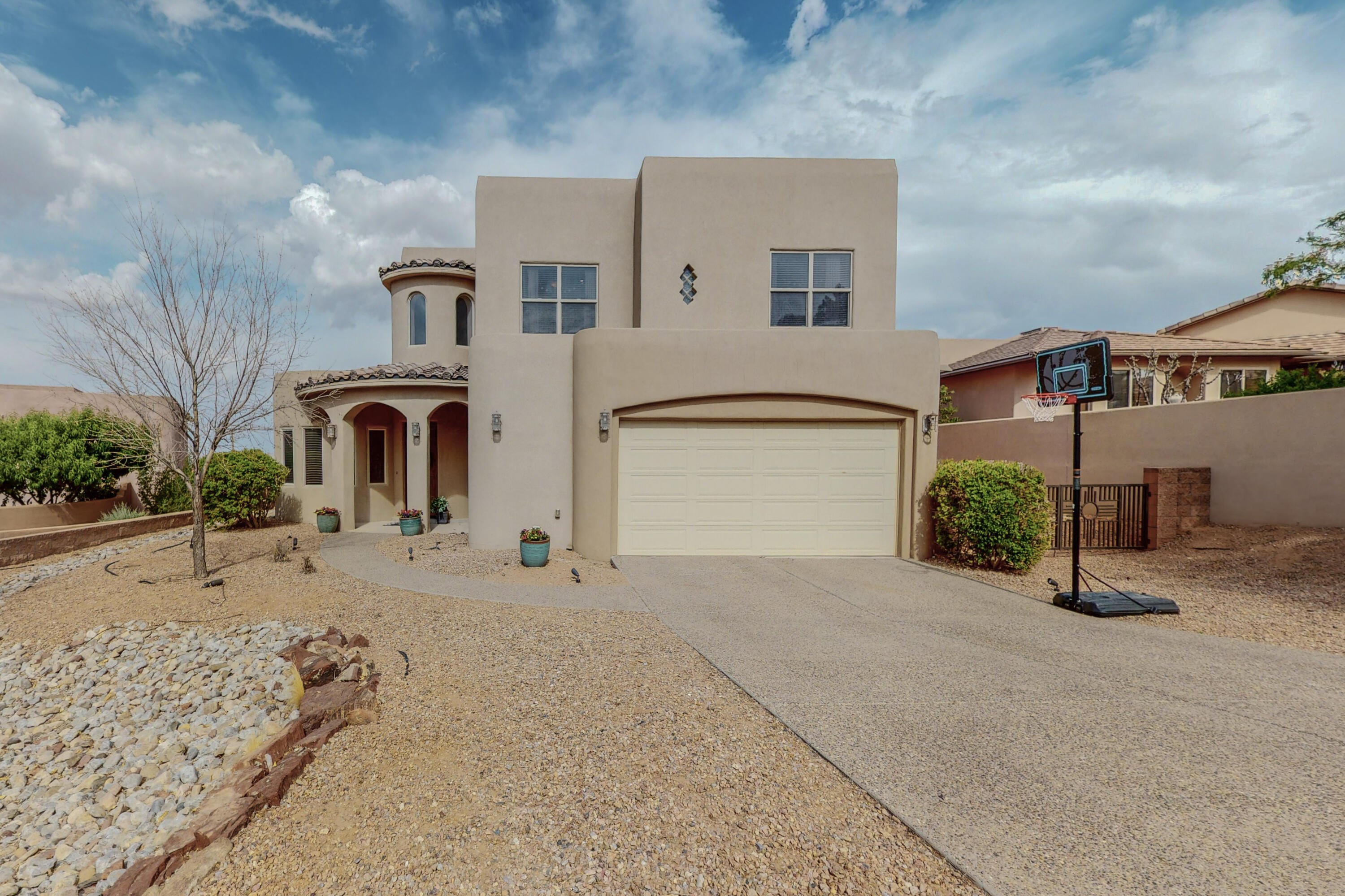 3114 CAMPECHE Road NE