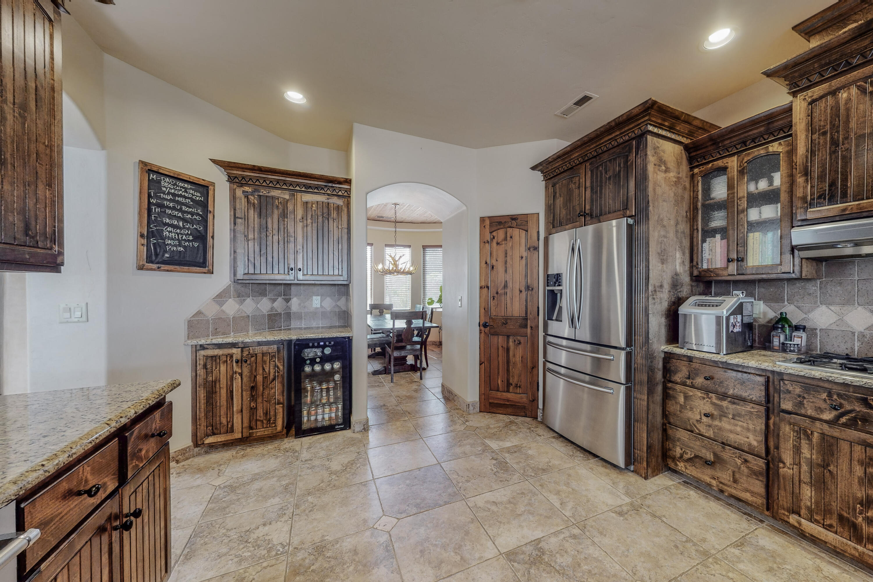 3114 CAMPECHE Road NE