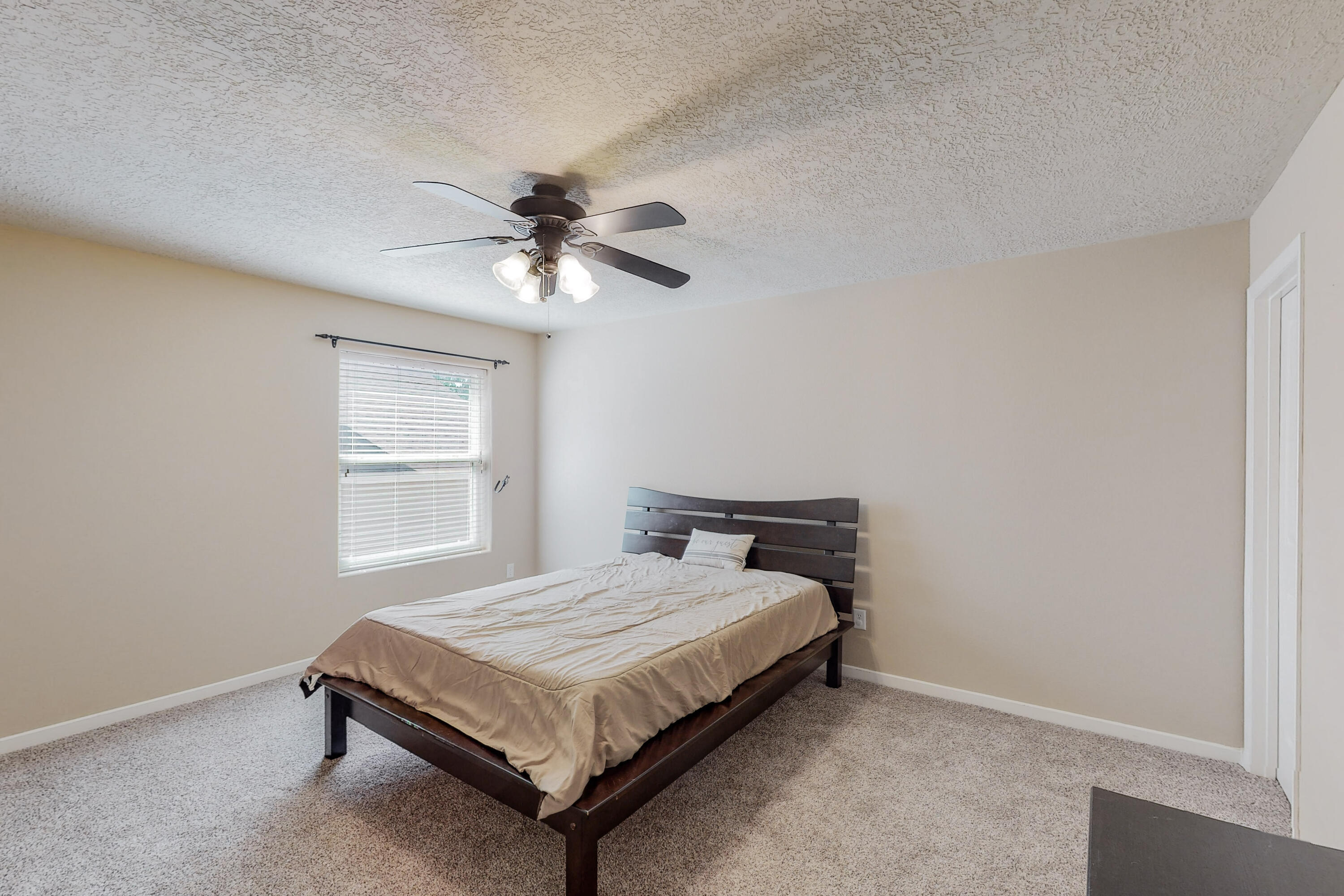 1364 REYNOSA Loop SE