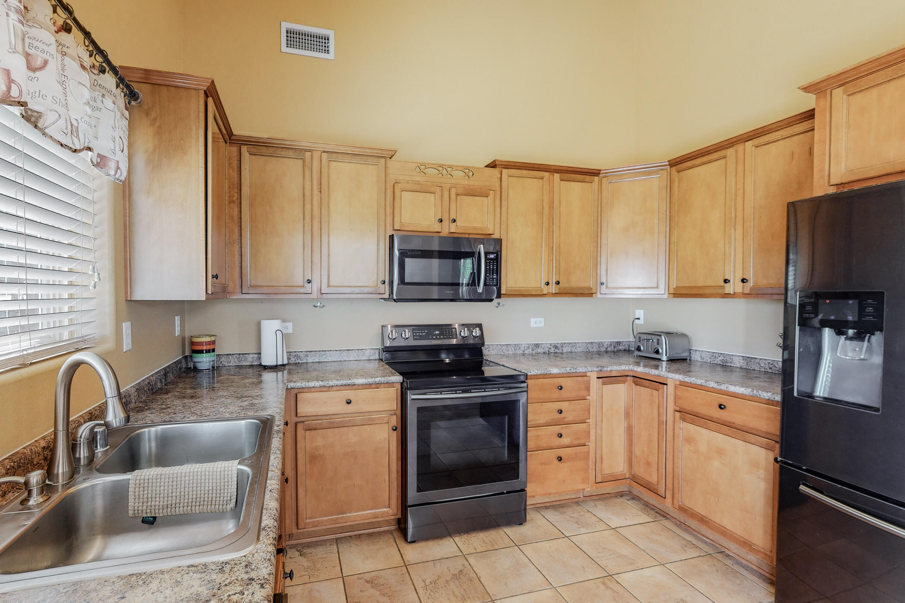 1364 REYNOSA Loop SE