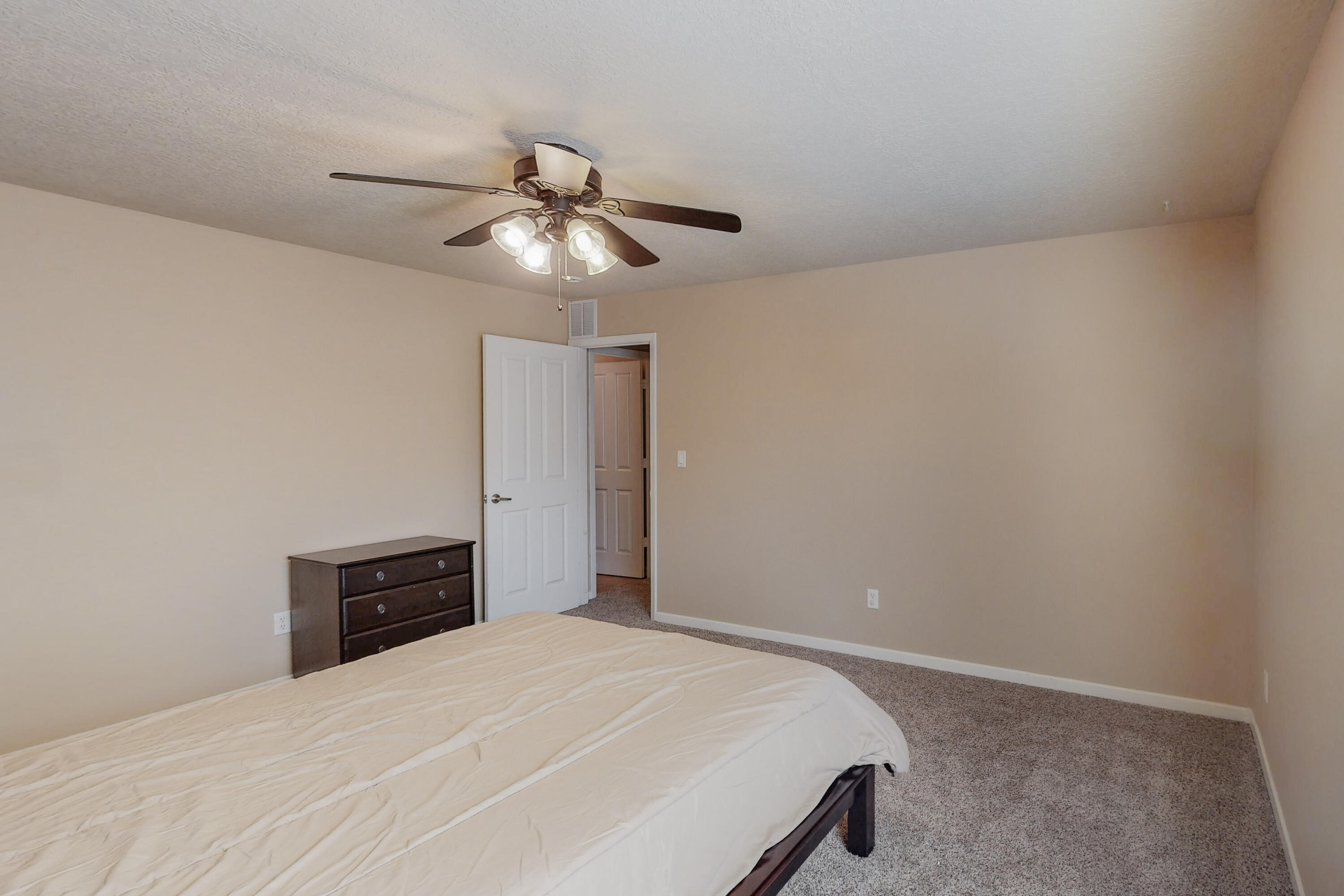 1364 REYNOSA Loop SE