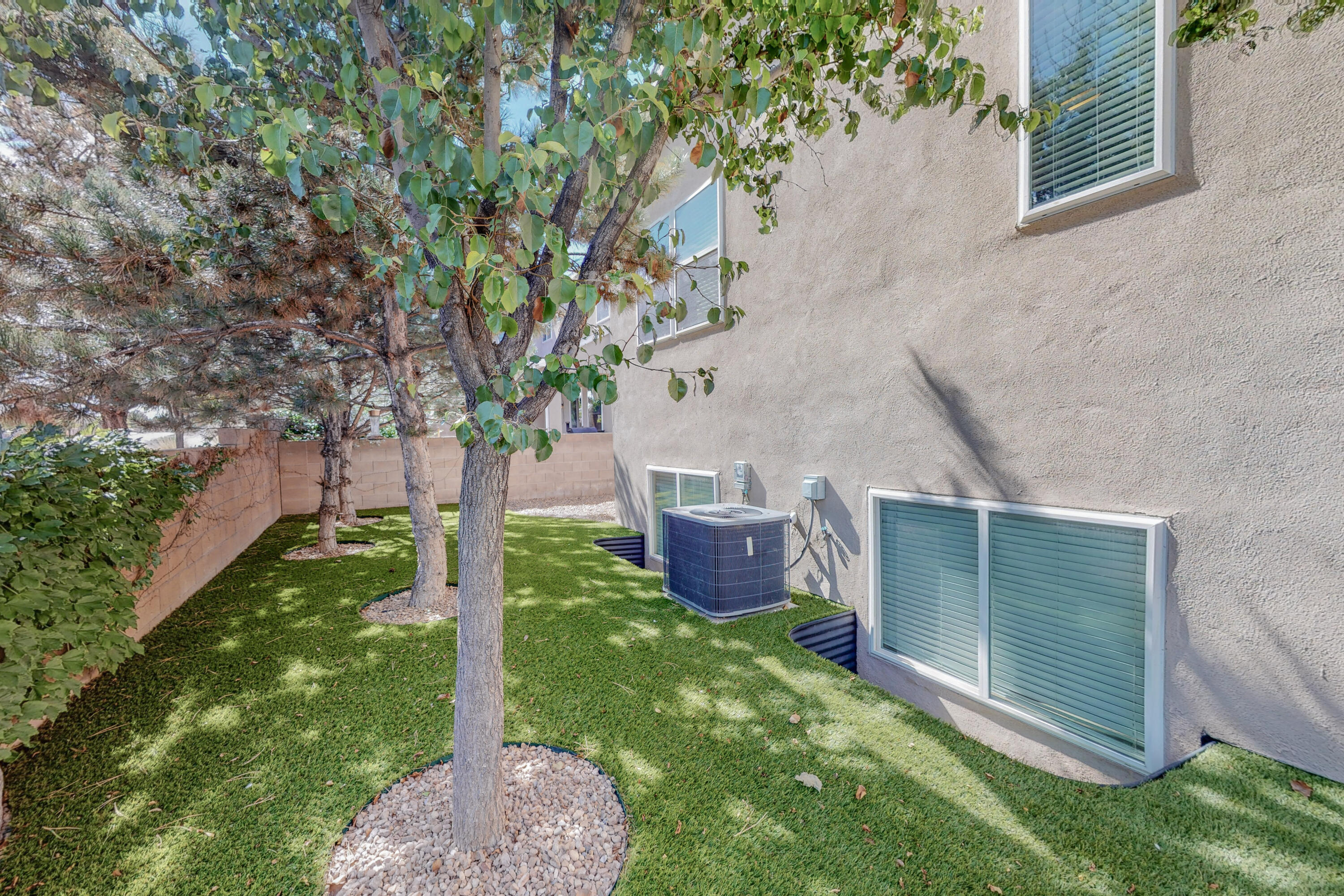 1364 REYNOSA Loop SE