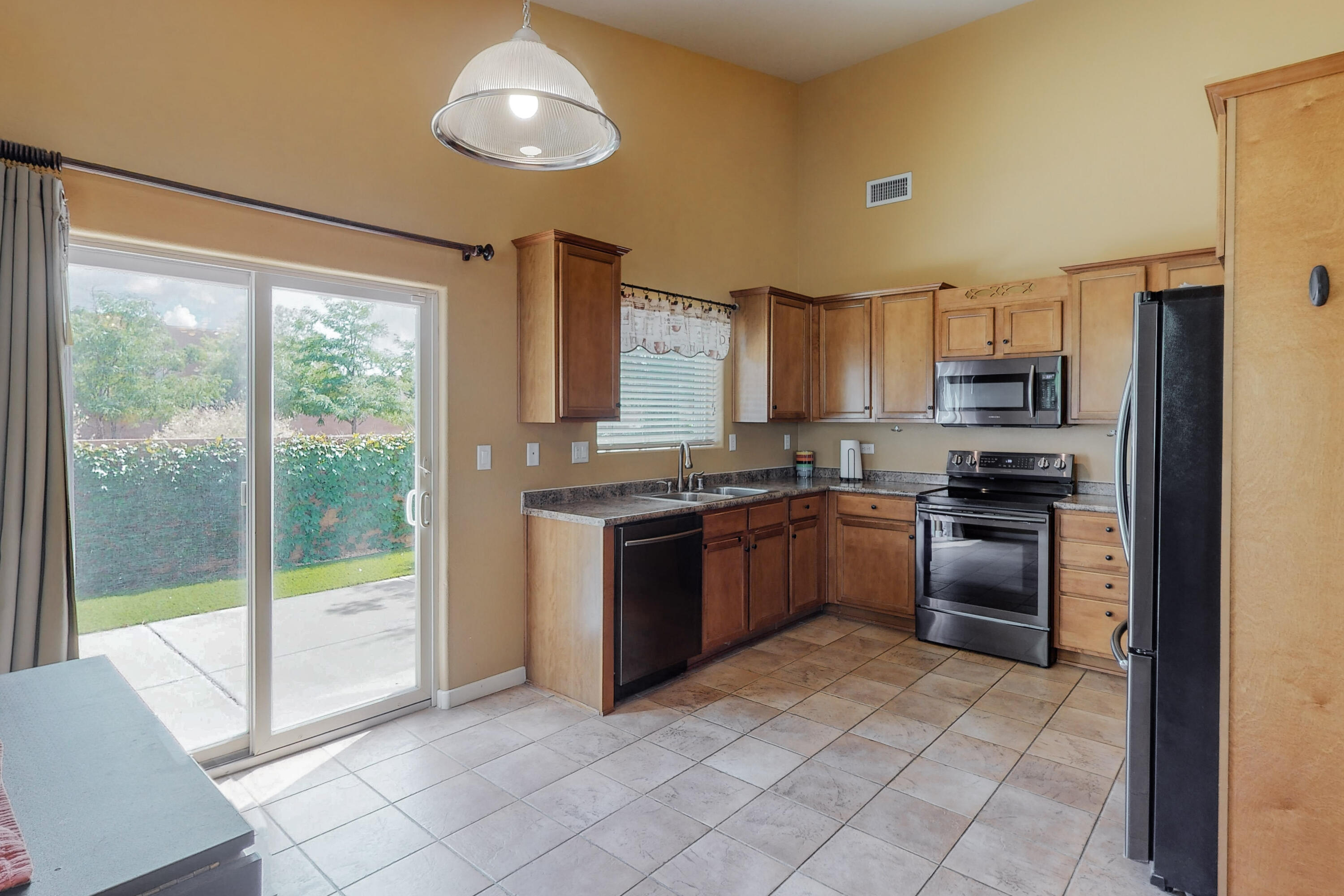 1364 REYNOSA Loop SE