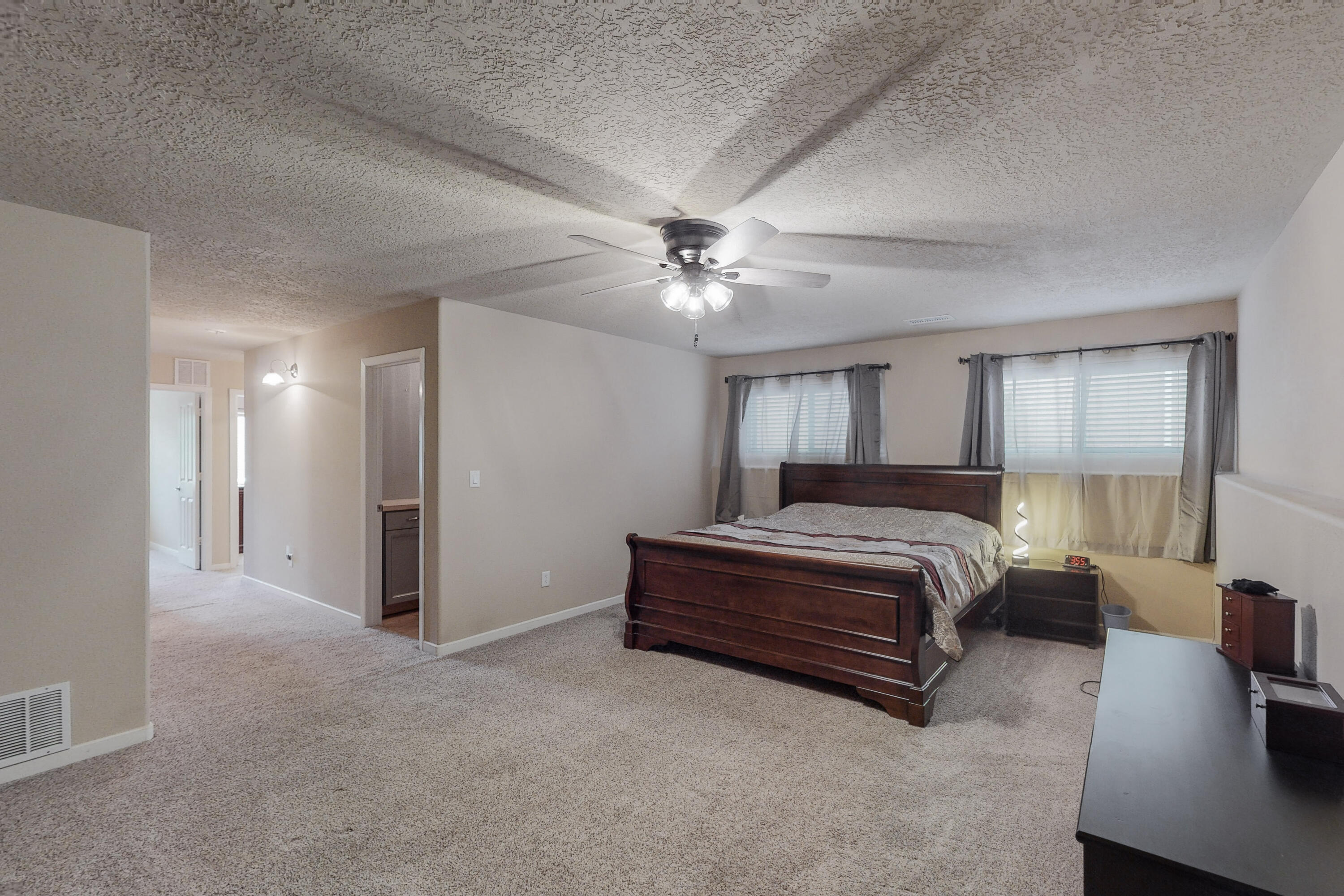 1364 REYNOSA Loop SE