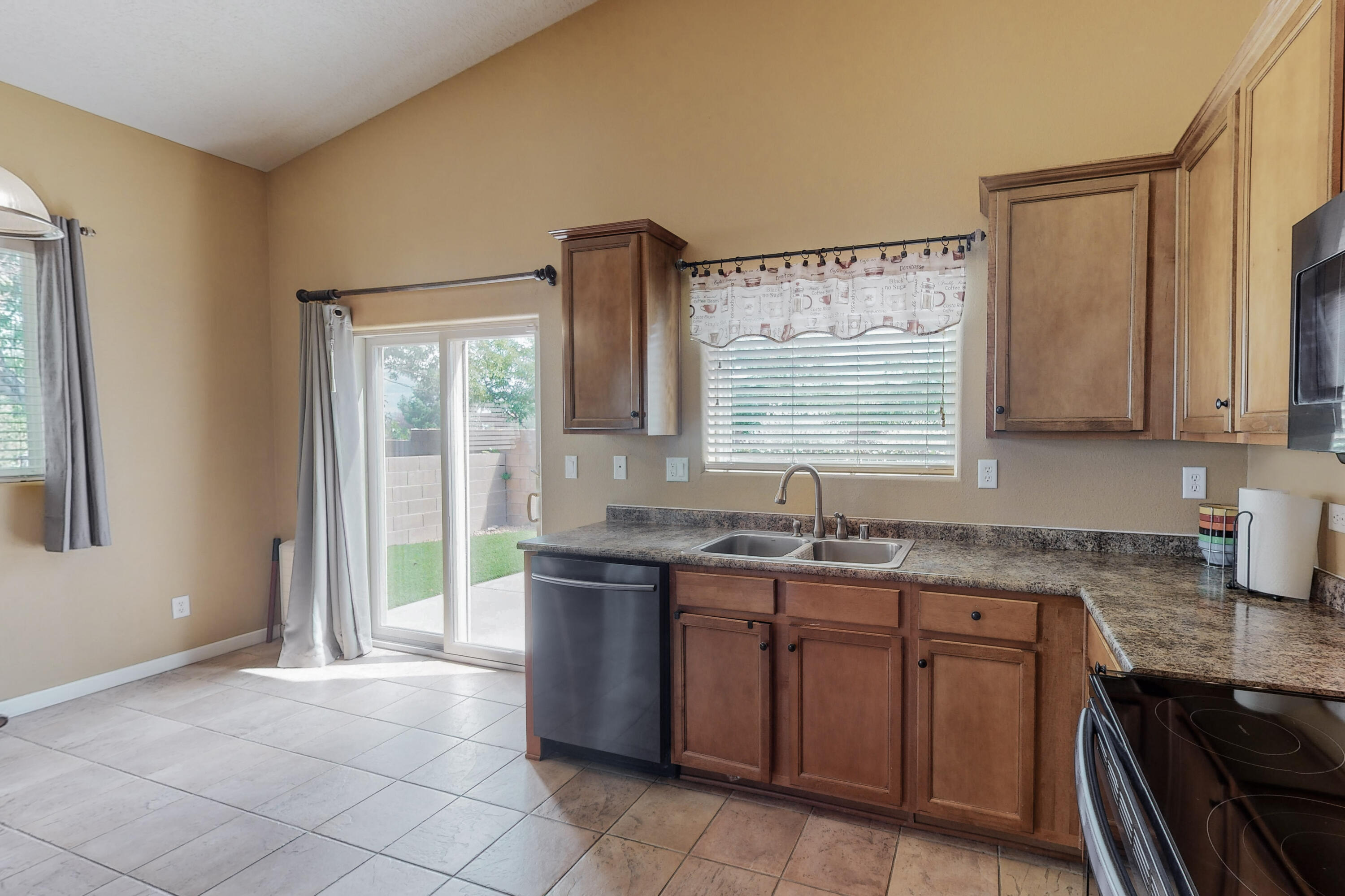 1364 REYNOSA Loop SE