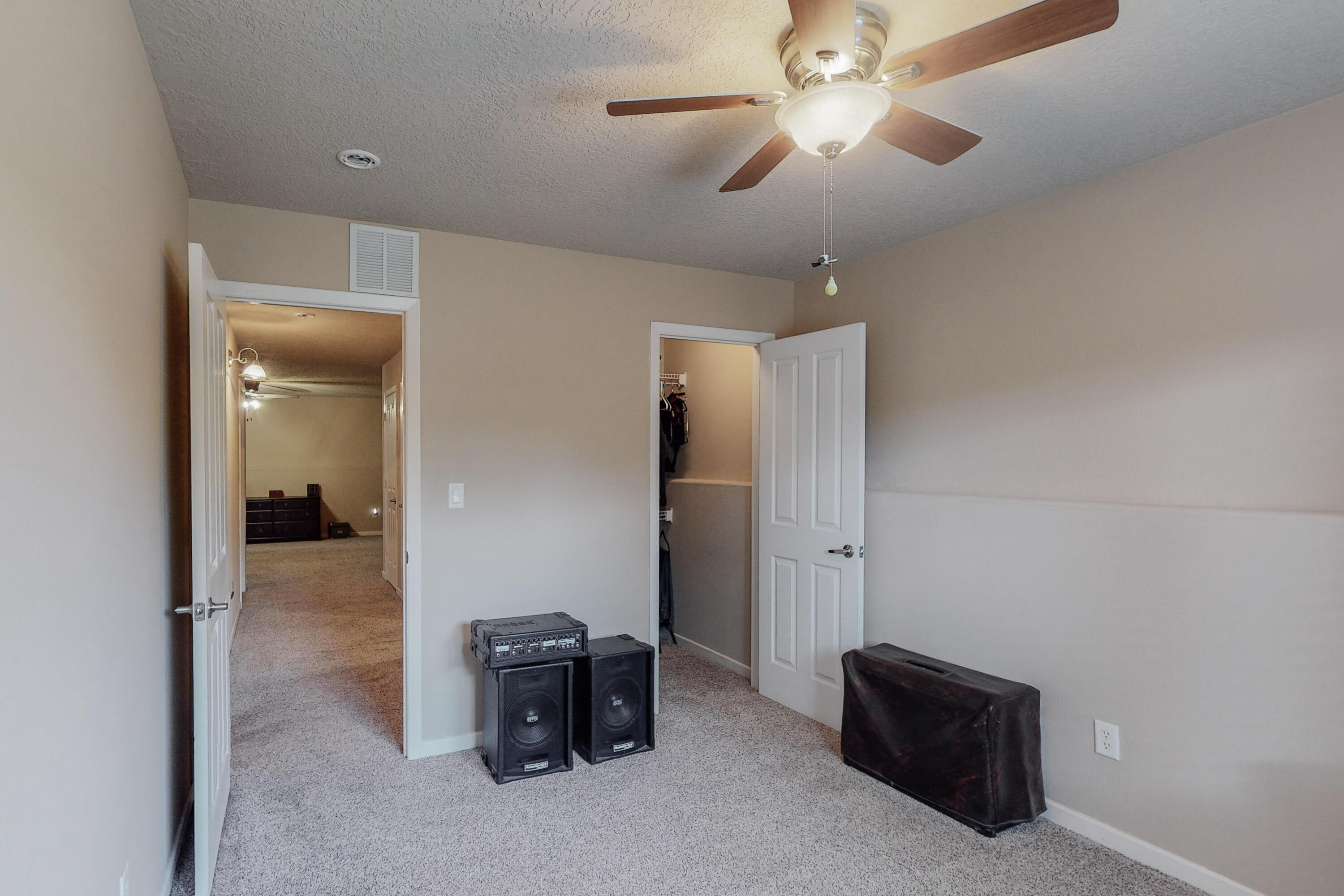 1364 REYNOSA Loop SE