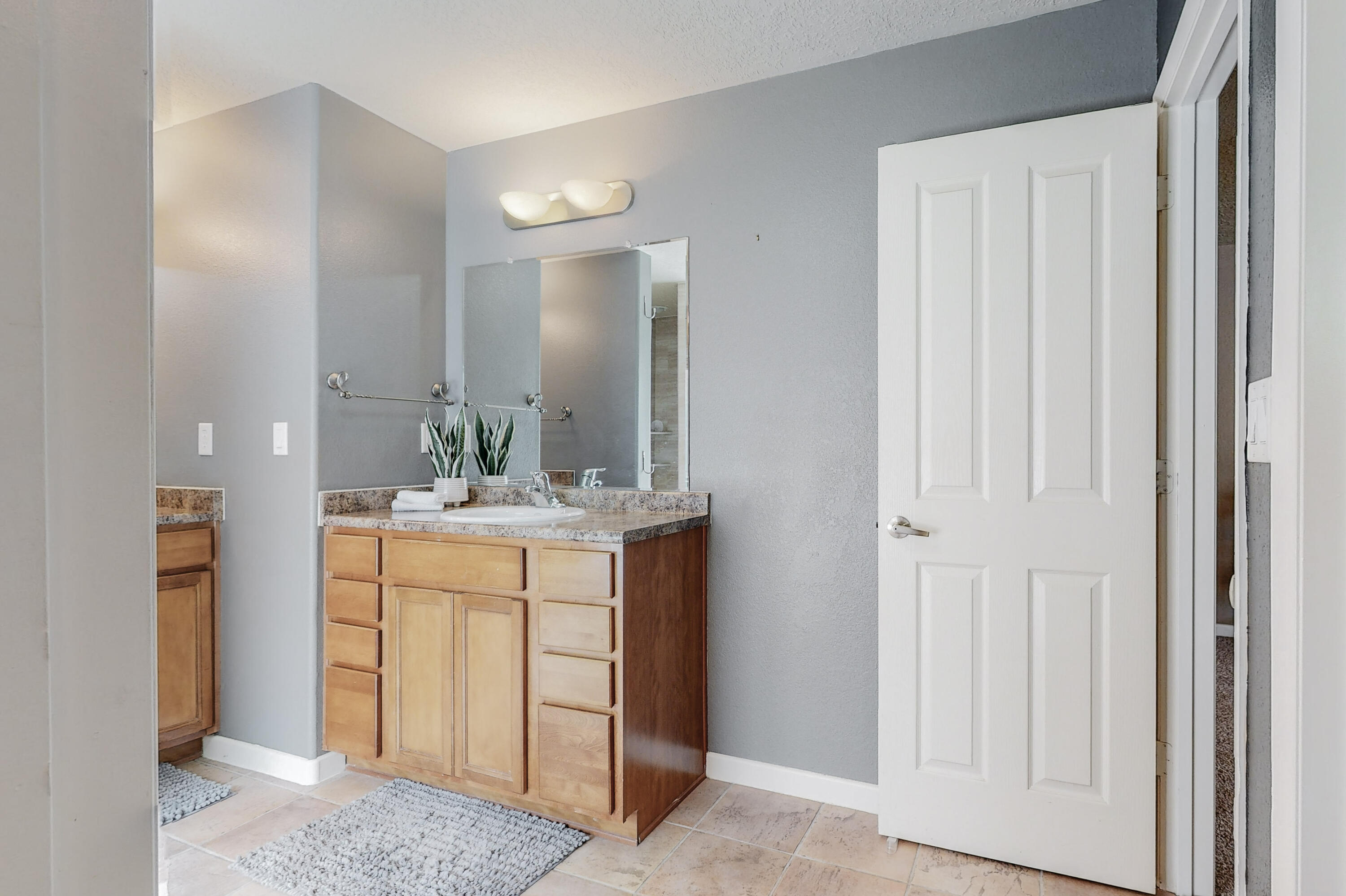 1364 REYNOSA Loop SE