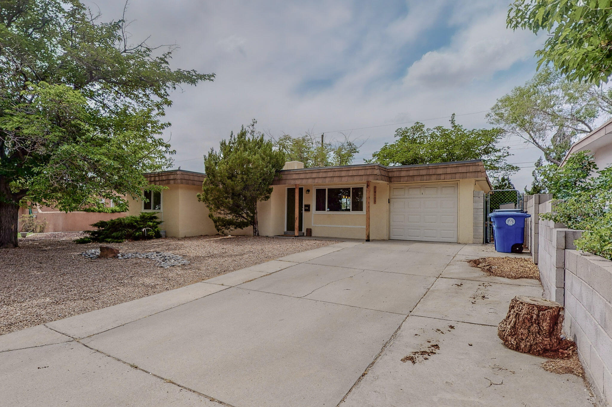 11109 N WOODLAND Avenue NE