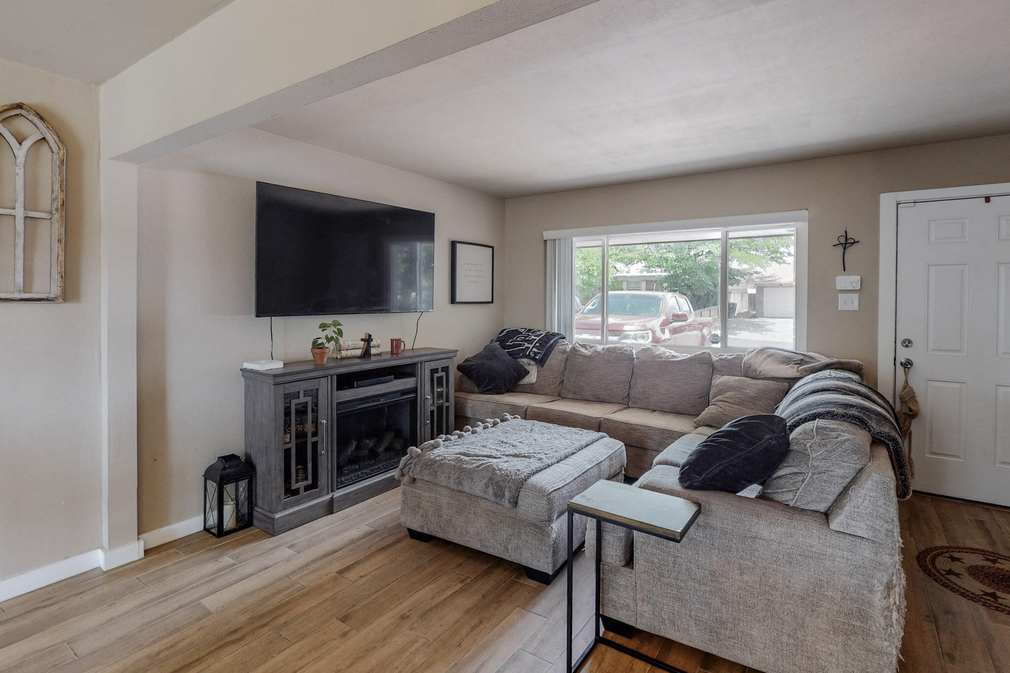11109 N WOODLAND Avenue NE