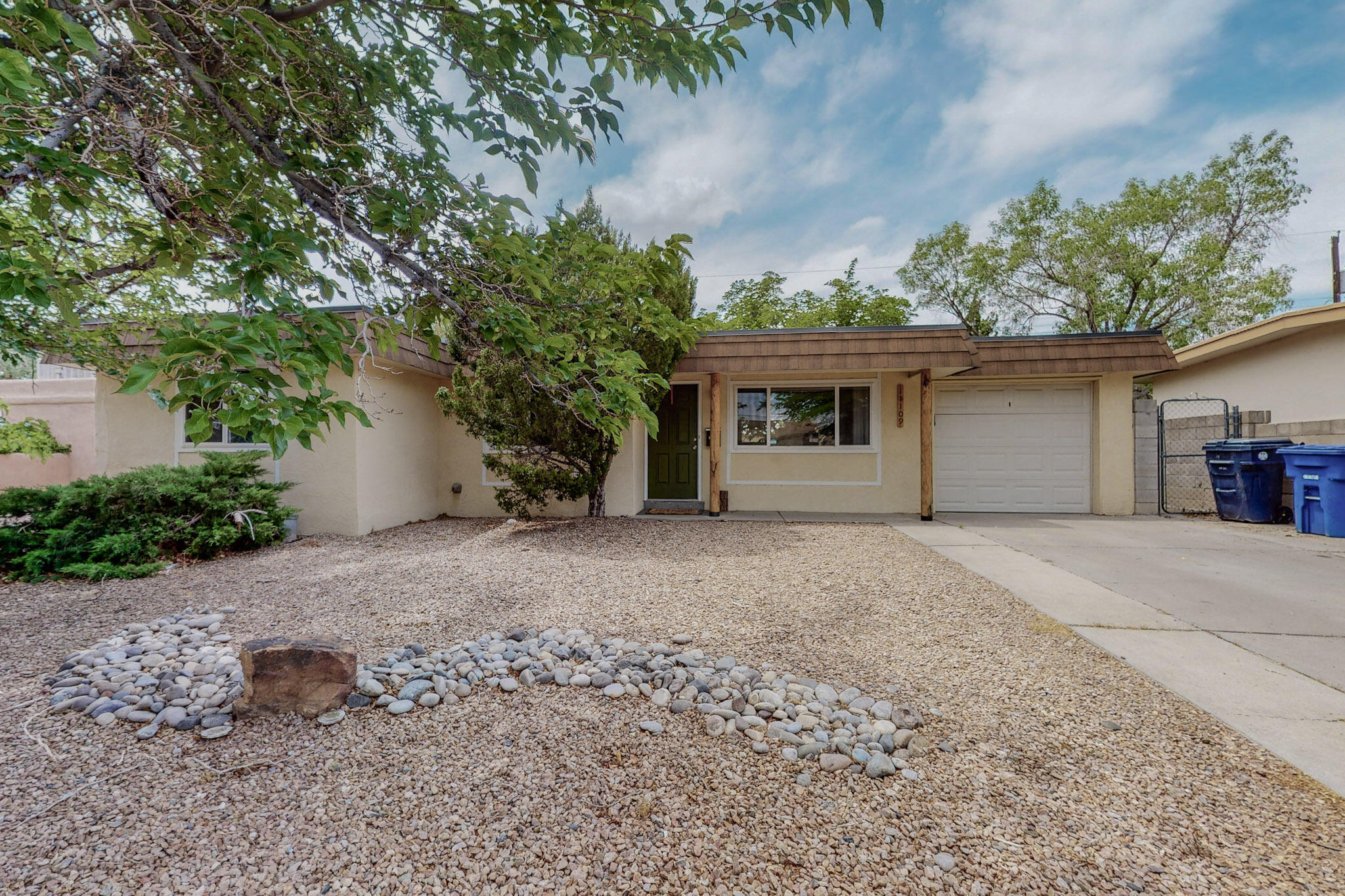 11109 N WOODLAND Avenue NE