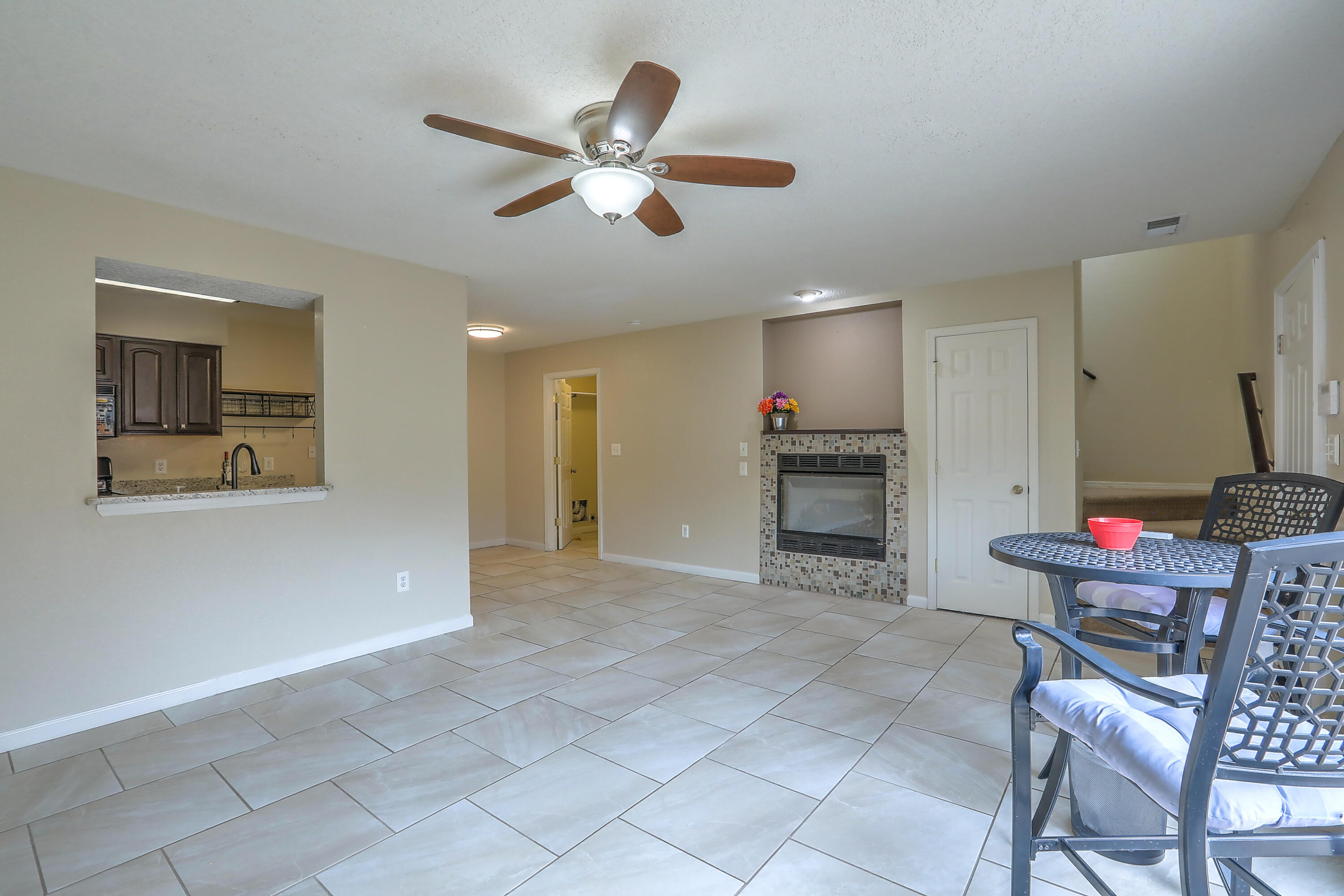 4701 MORRIS Street NE Unit: 1802