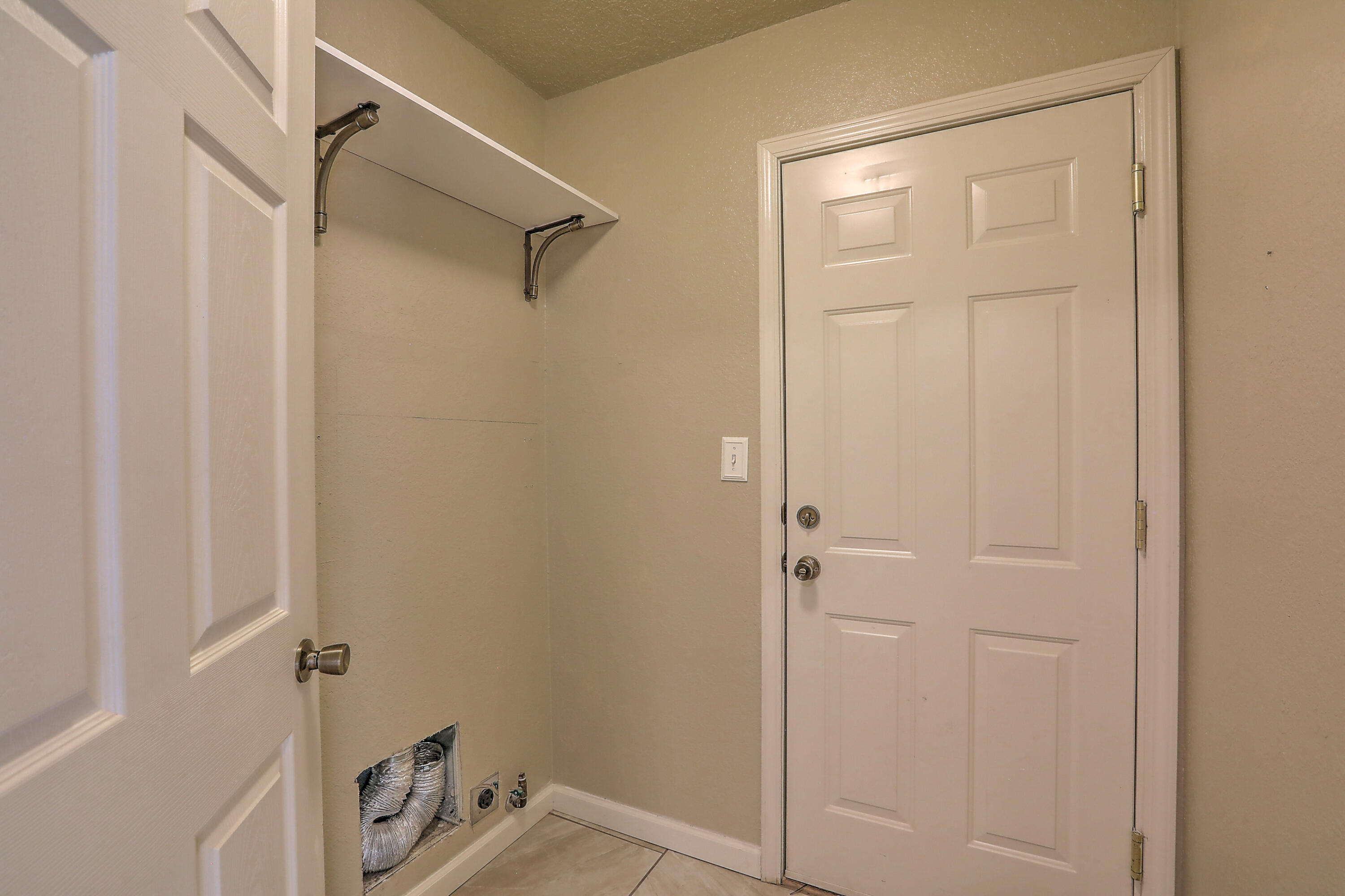4701 MORRIS Street NE Unit: 1802