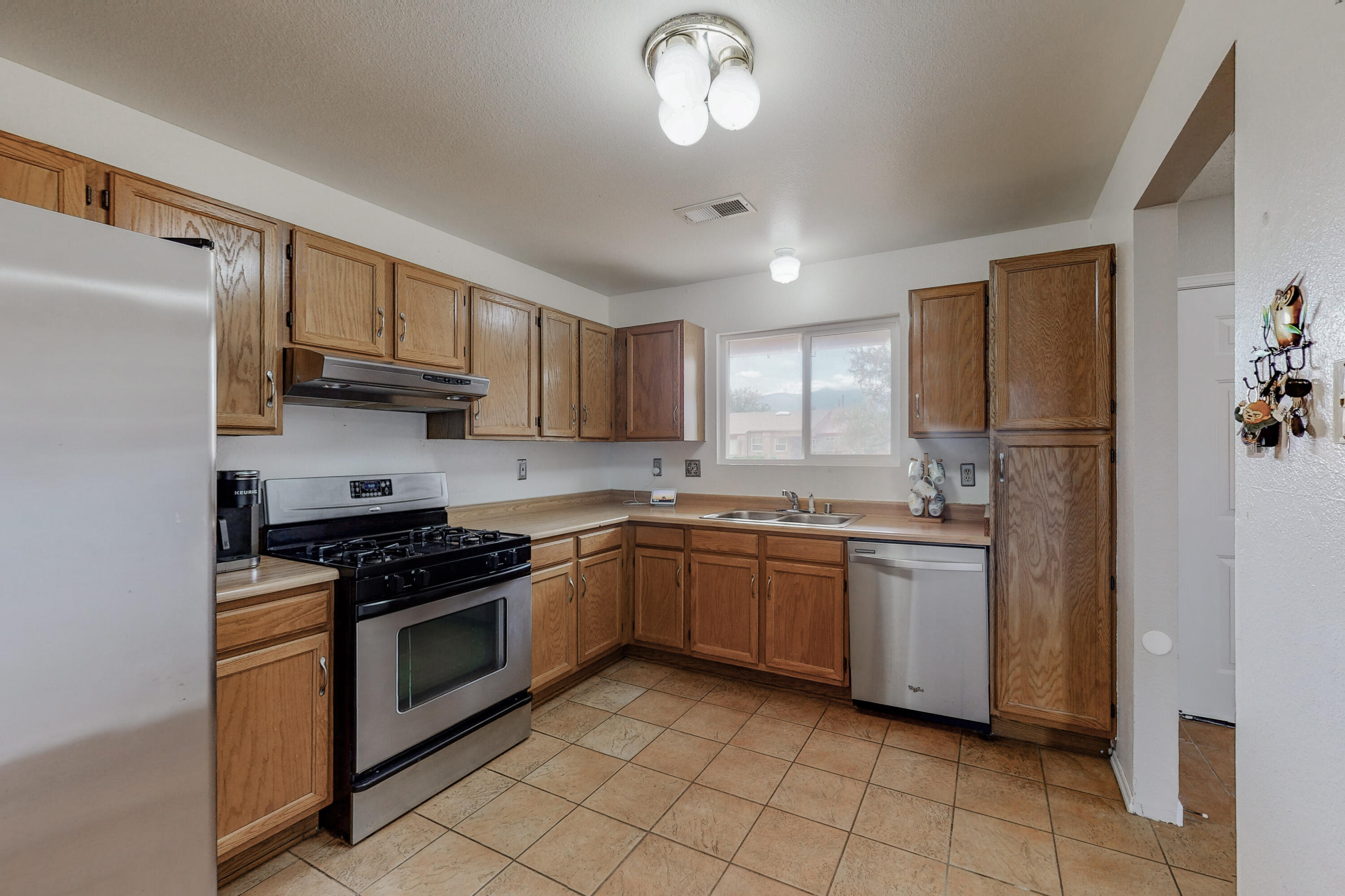 1865 CLEARWATER Loop NE