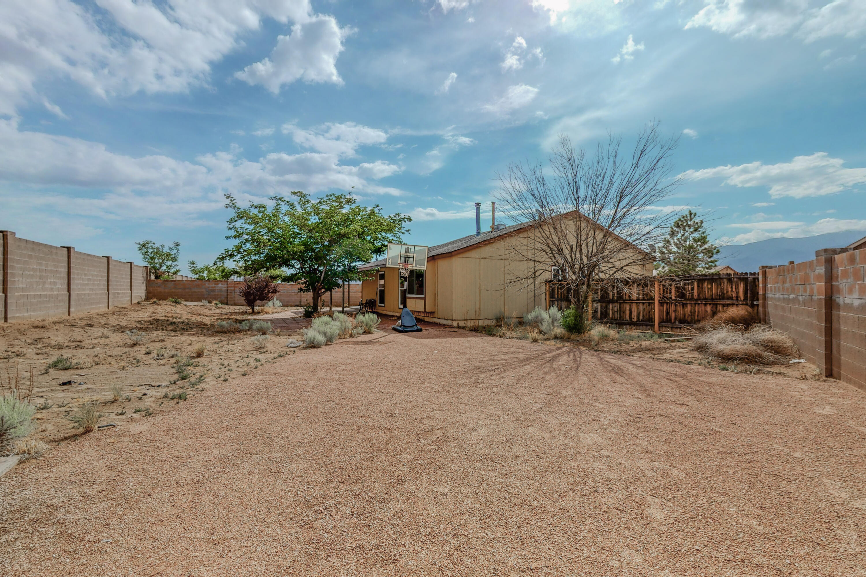 1865 CLEARWATER Loop NE