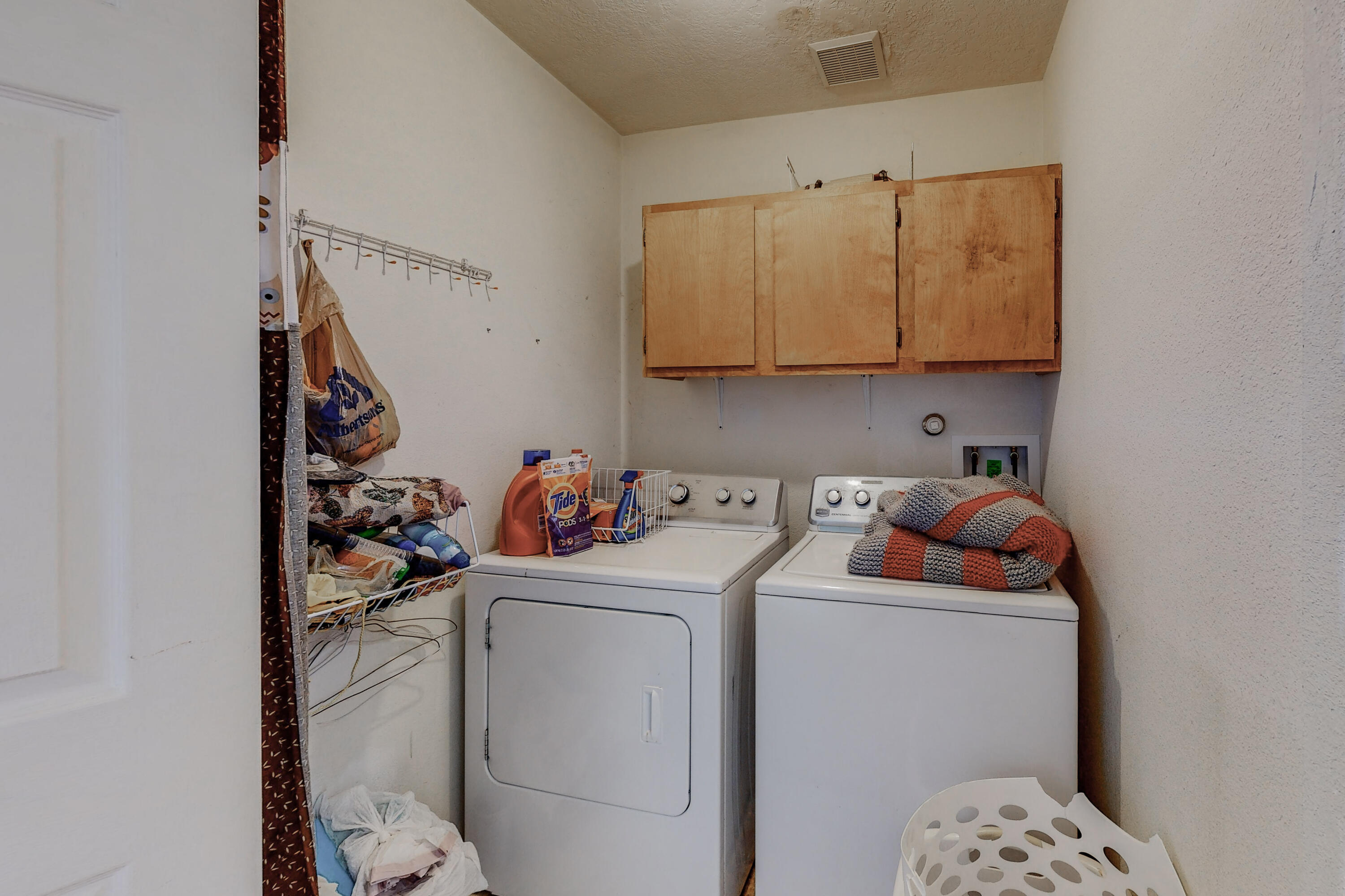 1865 CLEARWATER Loop NE