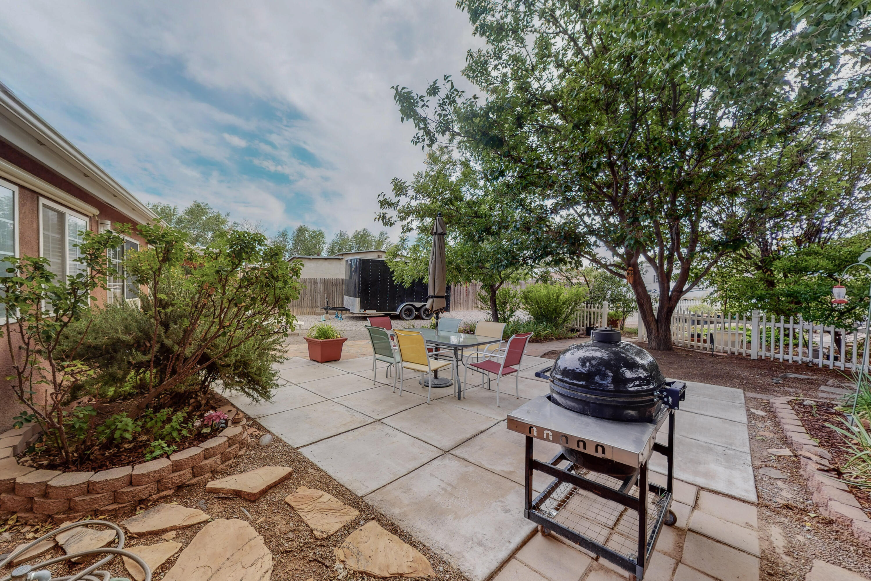 1813 ZICKERT Place NW
