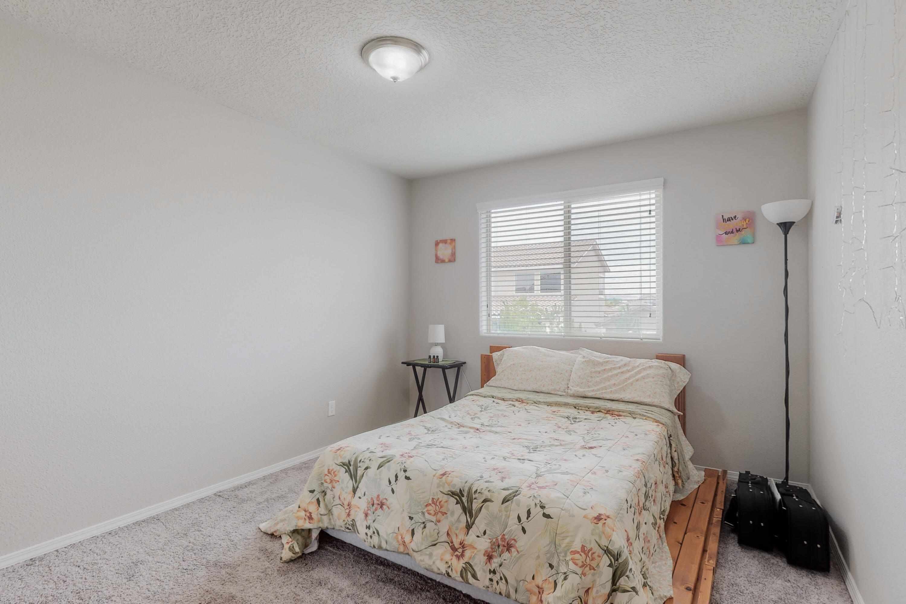 2720 DELICIAS Road SE