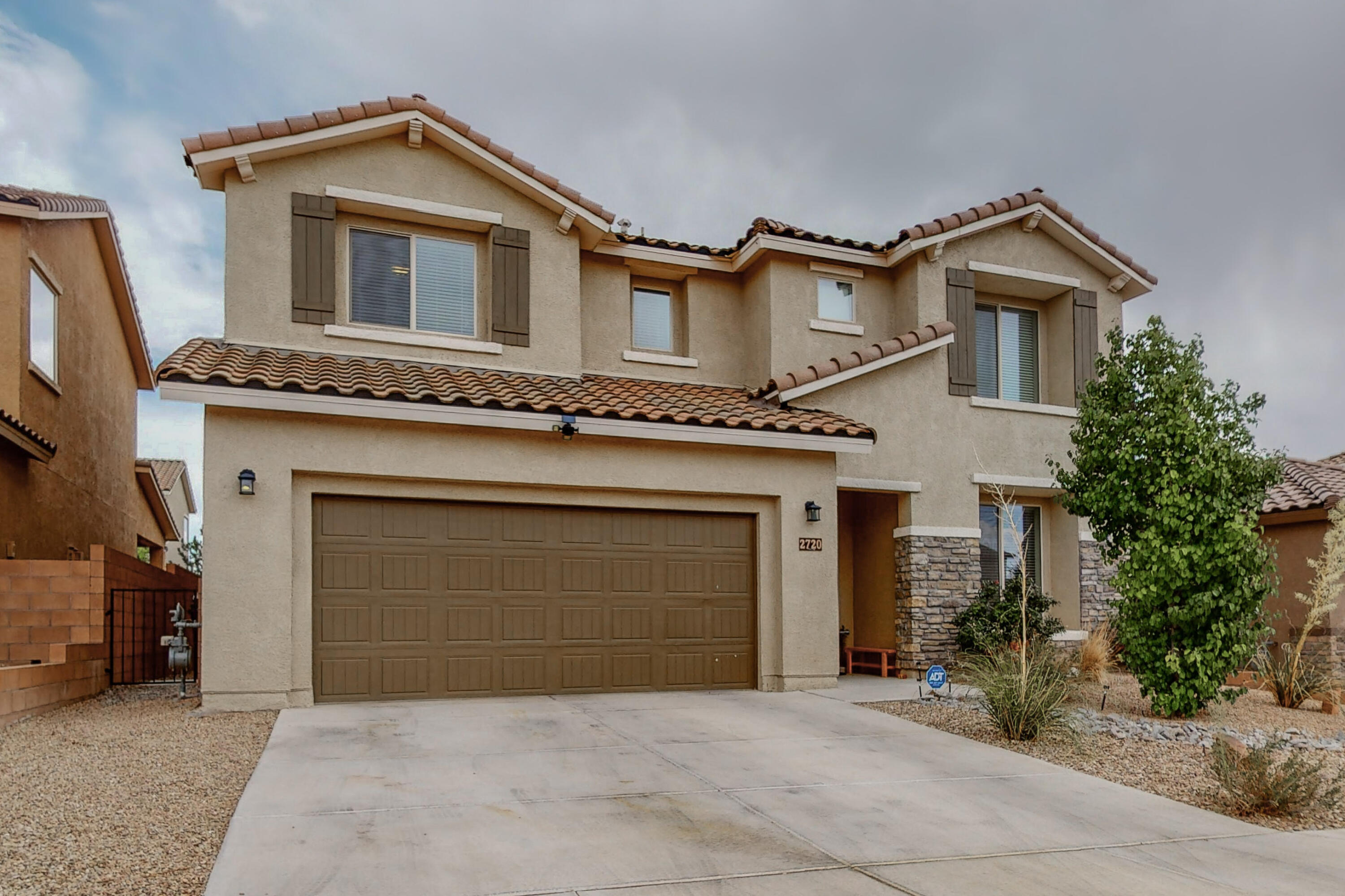 2720 DELICIAS Road SE