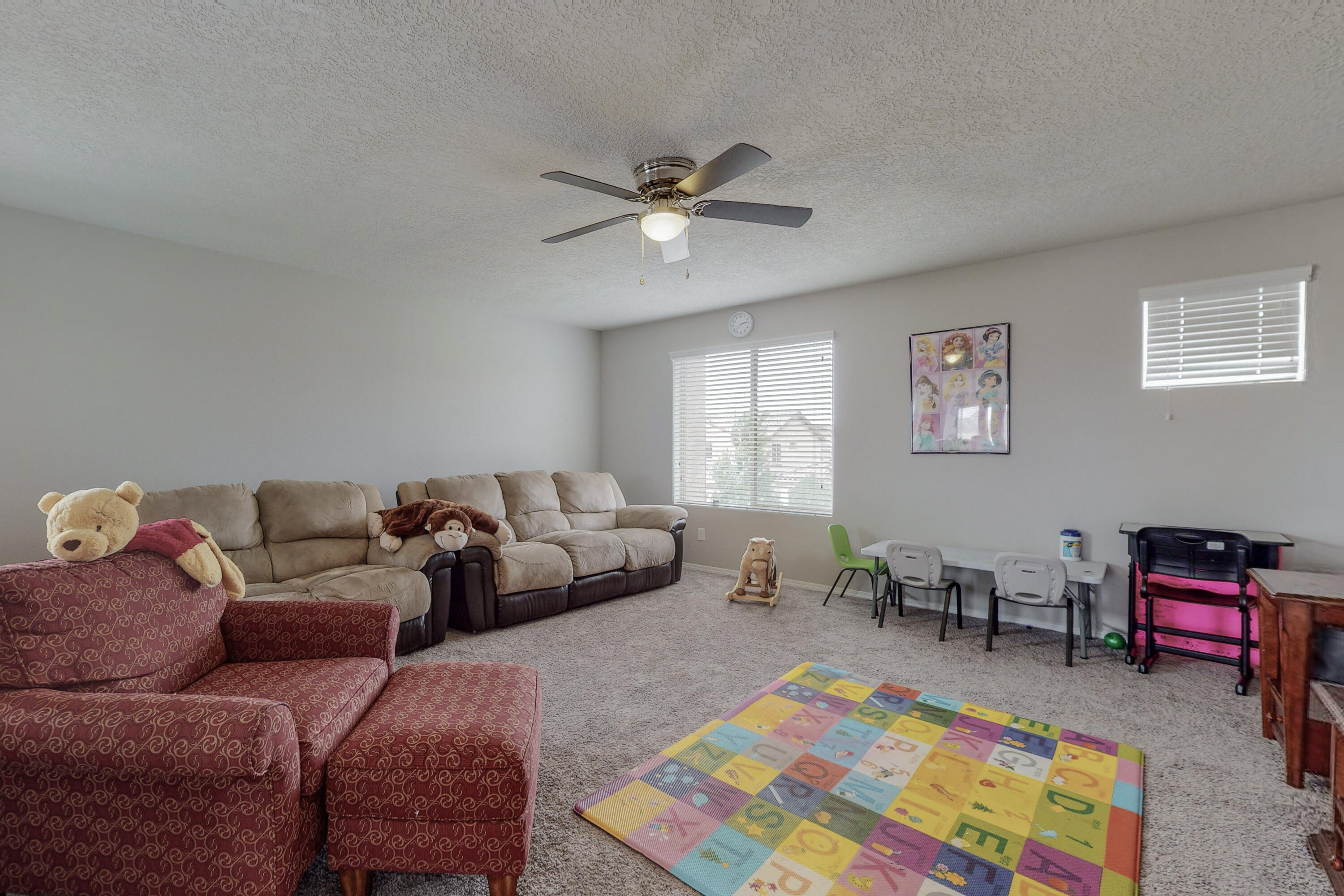 2720 DELICIAS Road SE