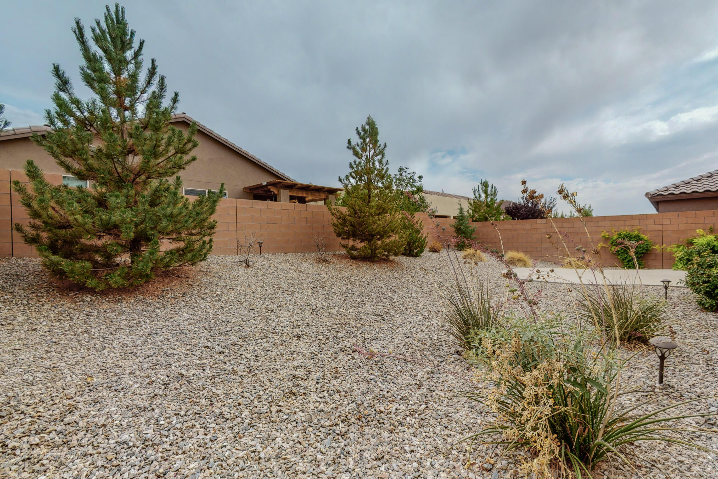 2720 DELICIAS Road SE
