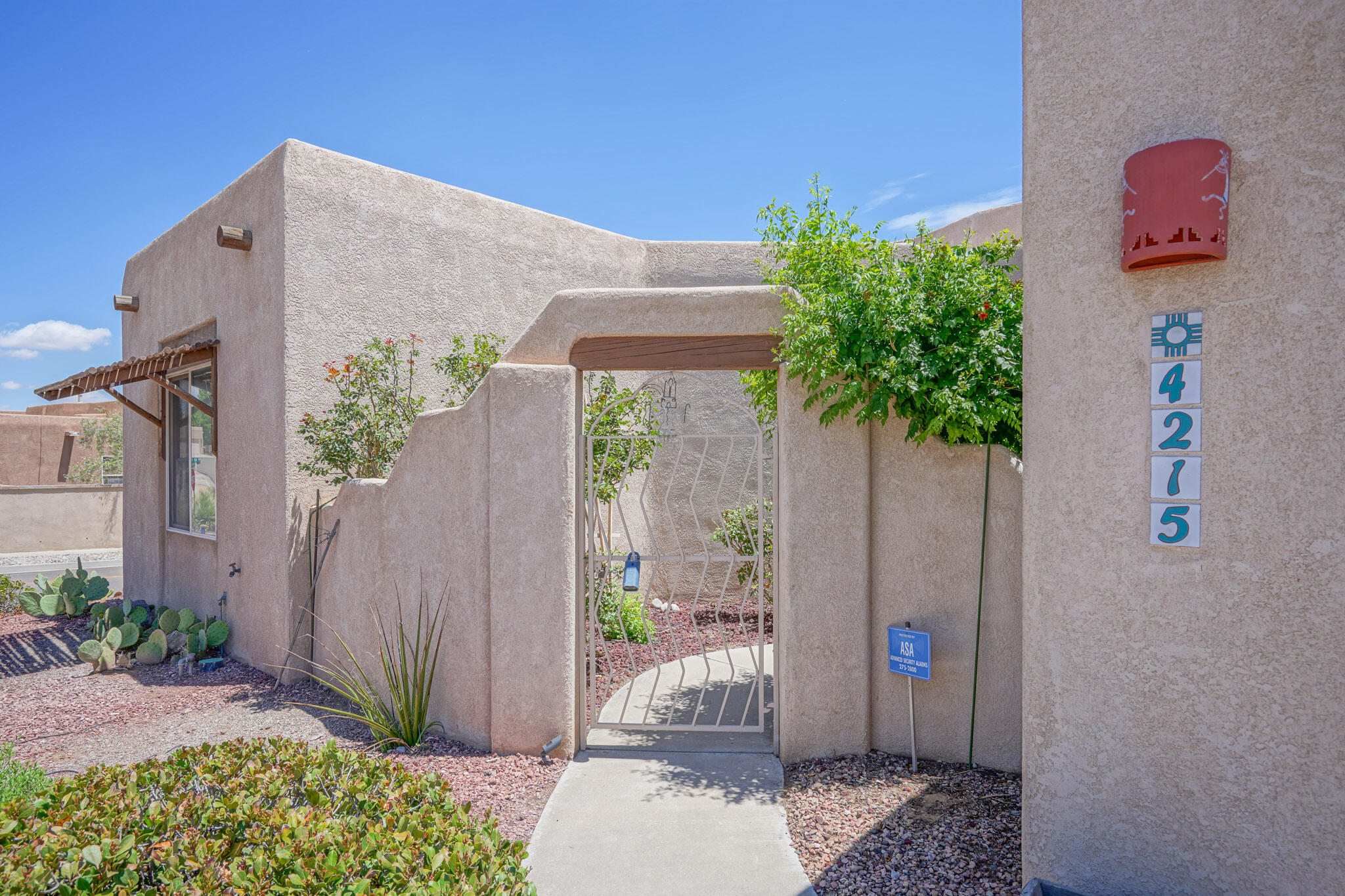 4215 NEW VISTAS Court NW