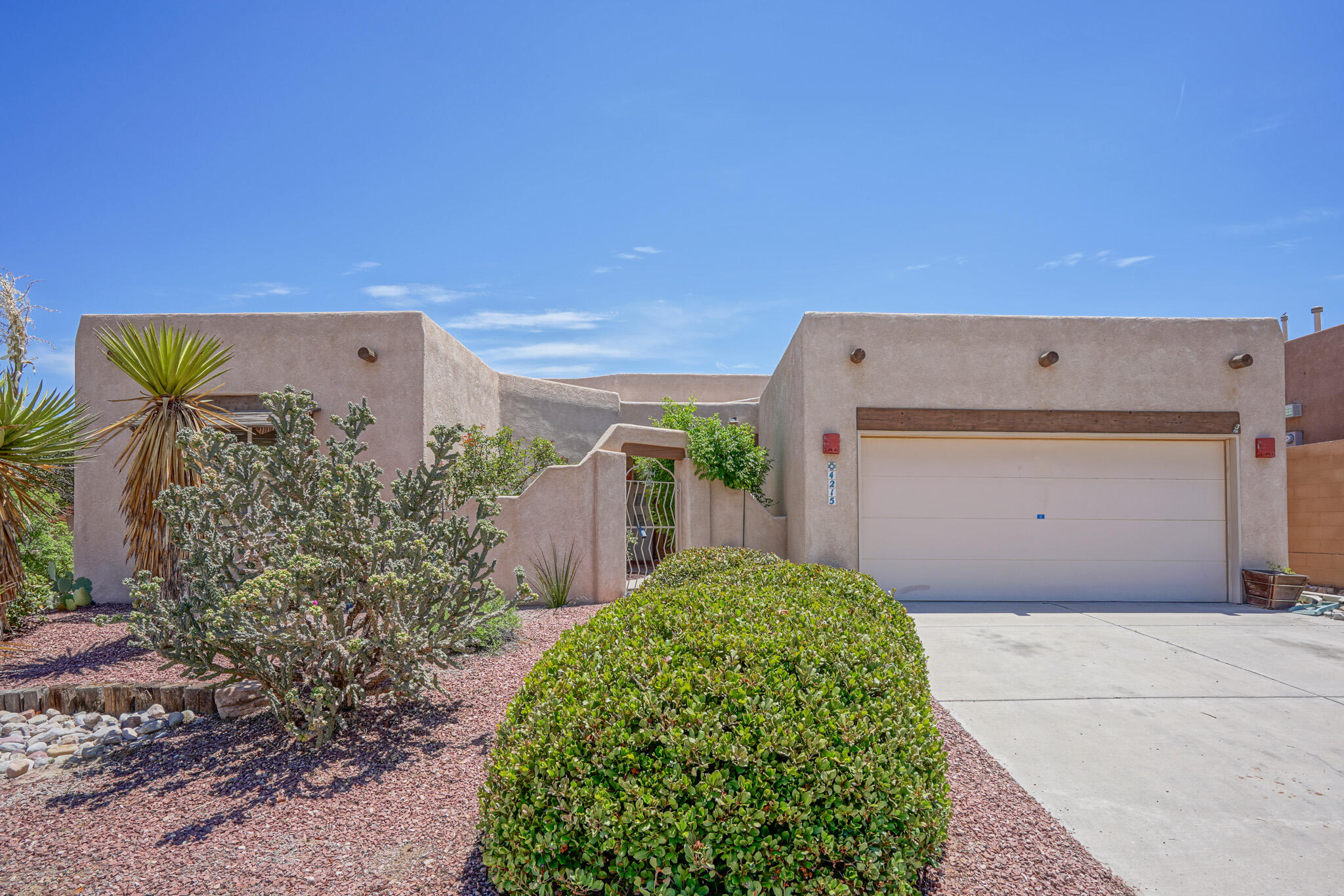 4215 NEW VISTAS Court NW
