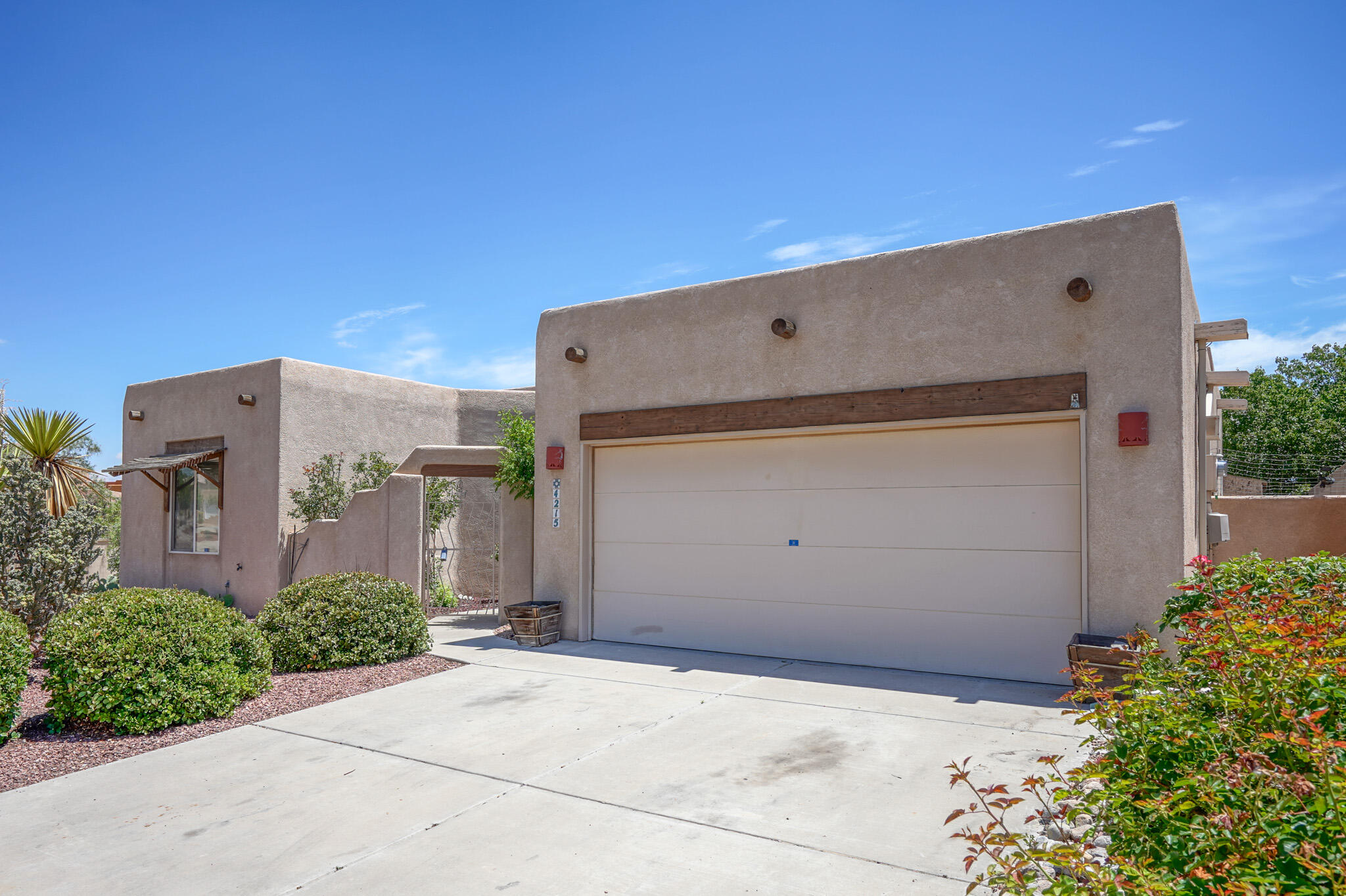 4215 NEW VISTAS Court NW