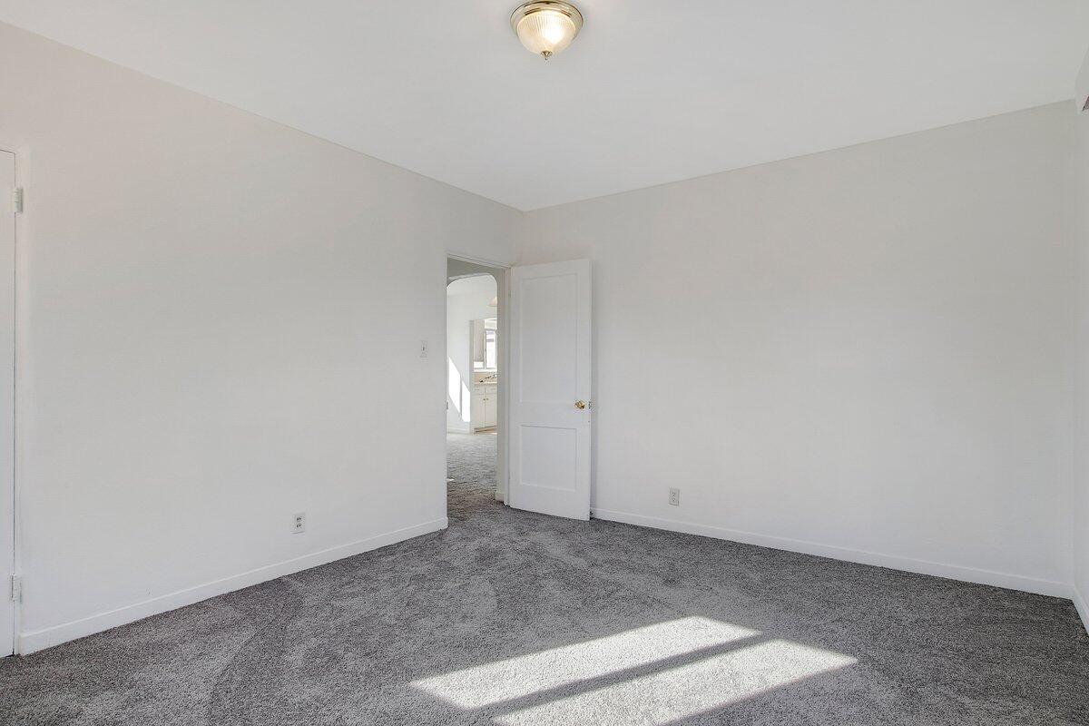 463 LOMA HERMOSA Drive NW