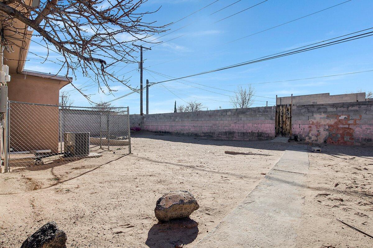 463 LOMA HERMOSA Drive NW
