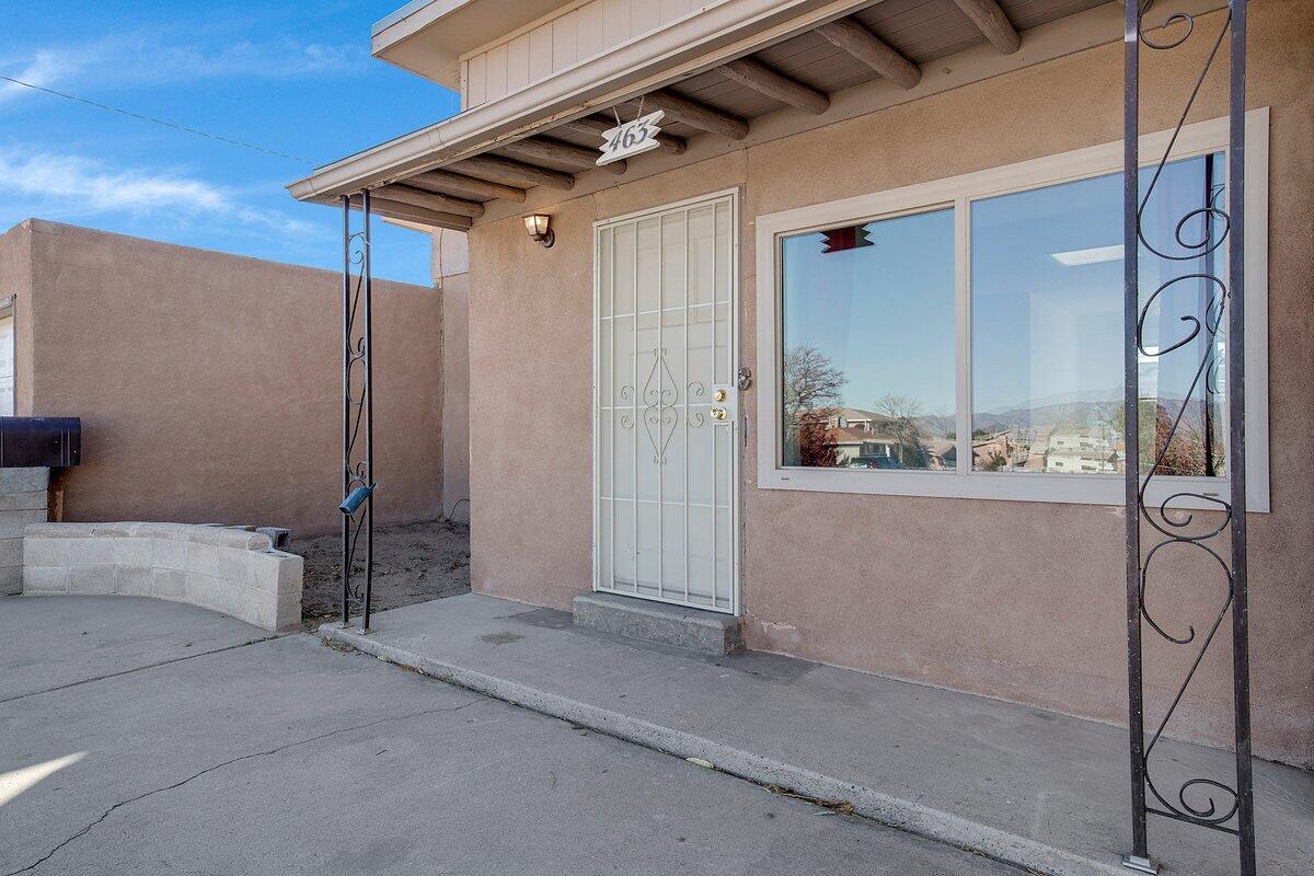 463 LOMA HERMOSA Drive NW