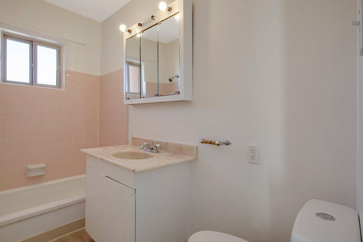 463 LOMA HERMOSA Drive NW
