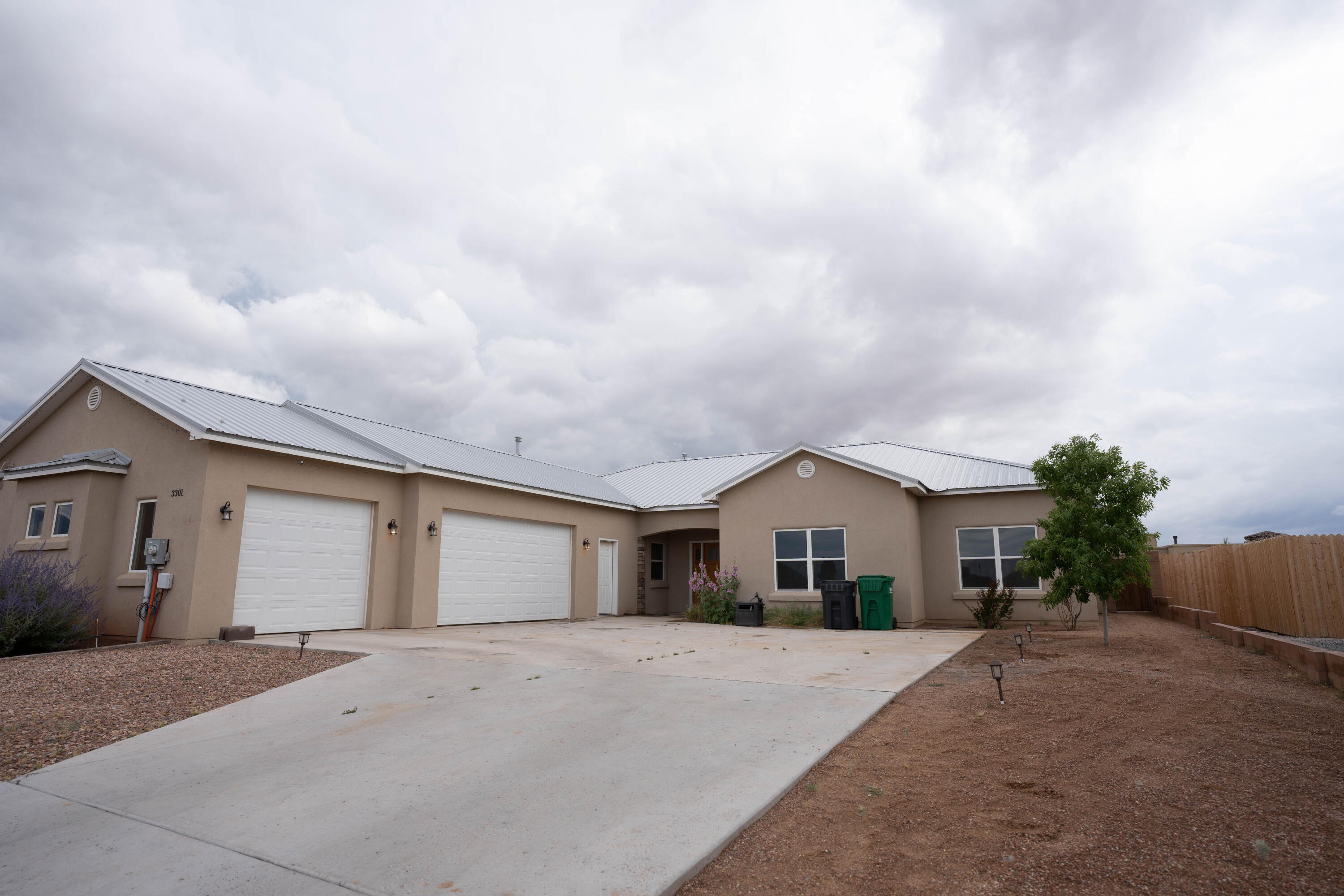 3301 FENNEL Road NE