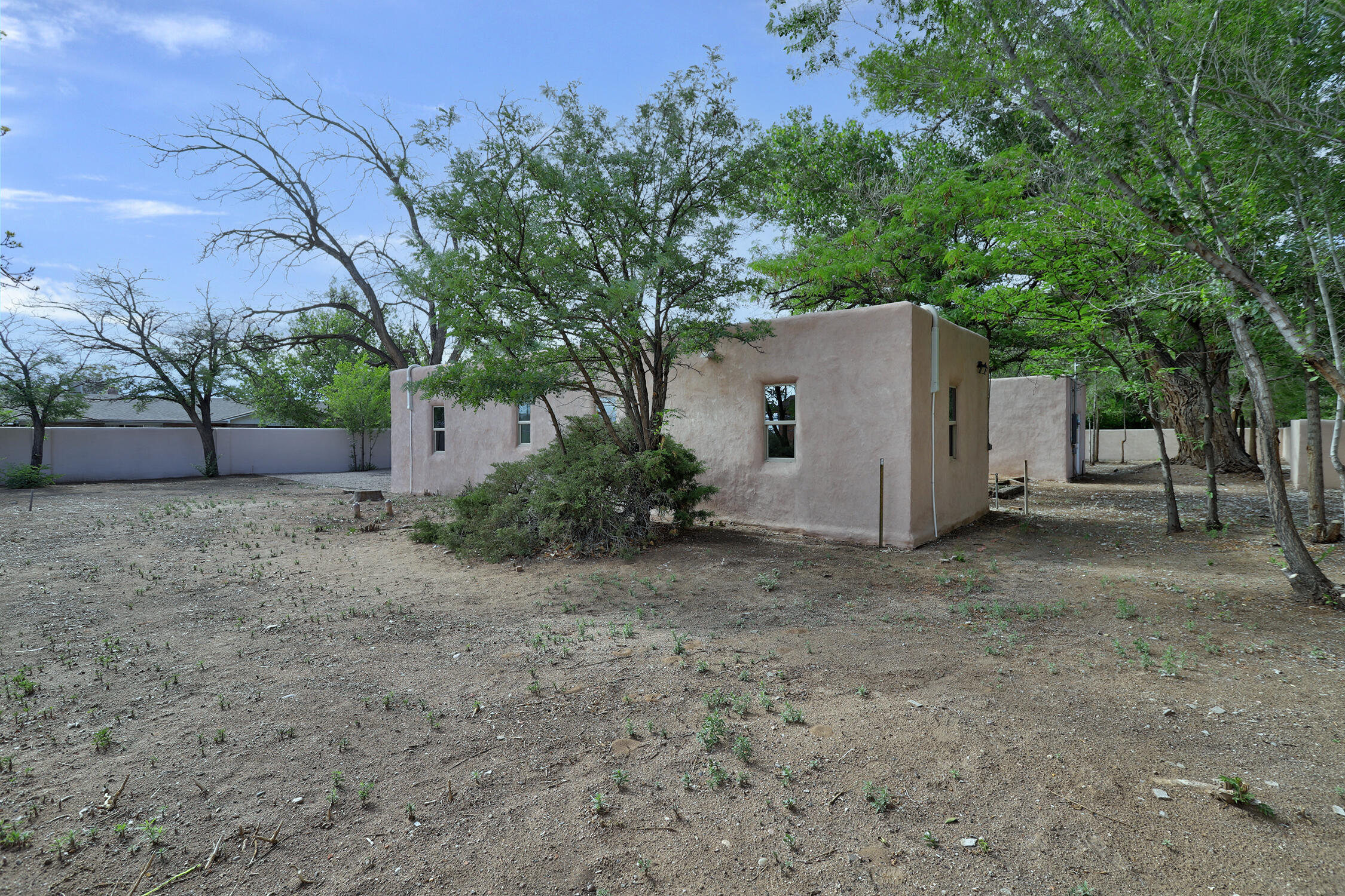 5806 LETA Road NE
