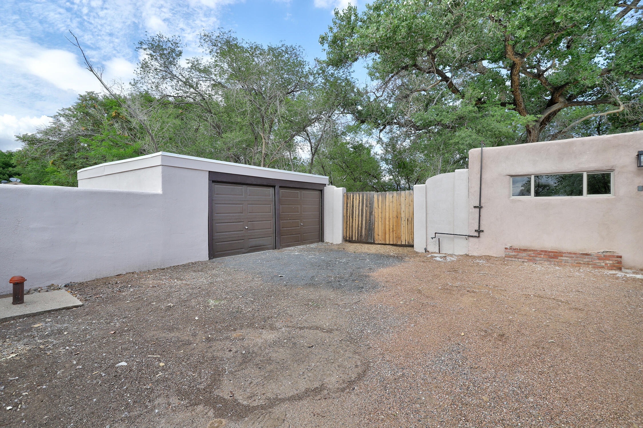 5806 LETA Road NE