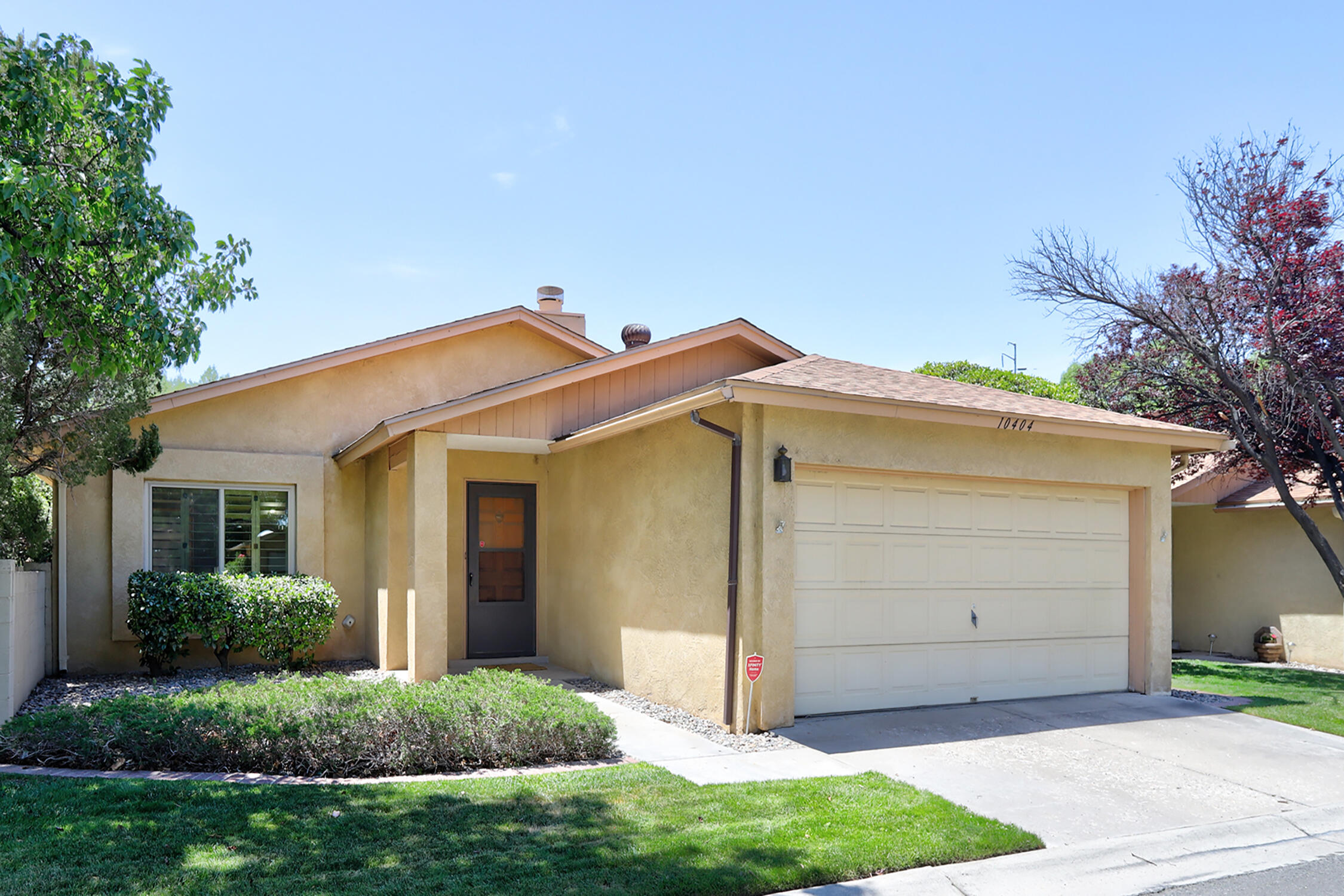 10404 SCHENLEY PARK Drive NE