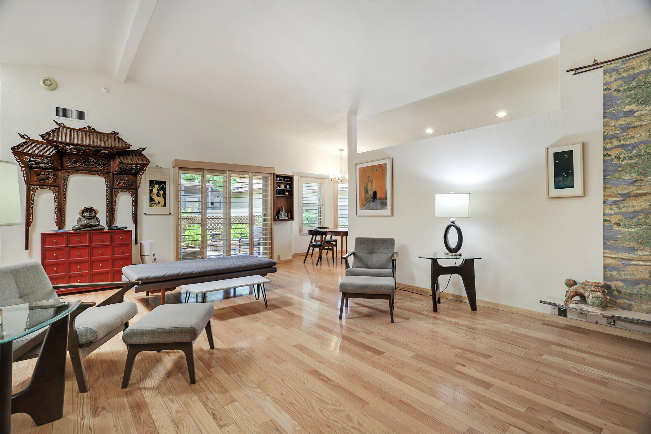 10404 SCHENLEY PARK Drive NE