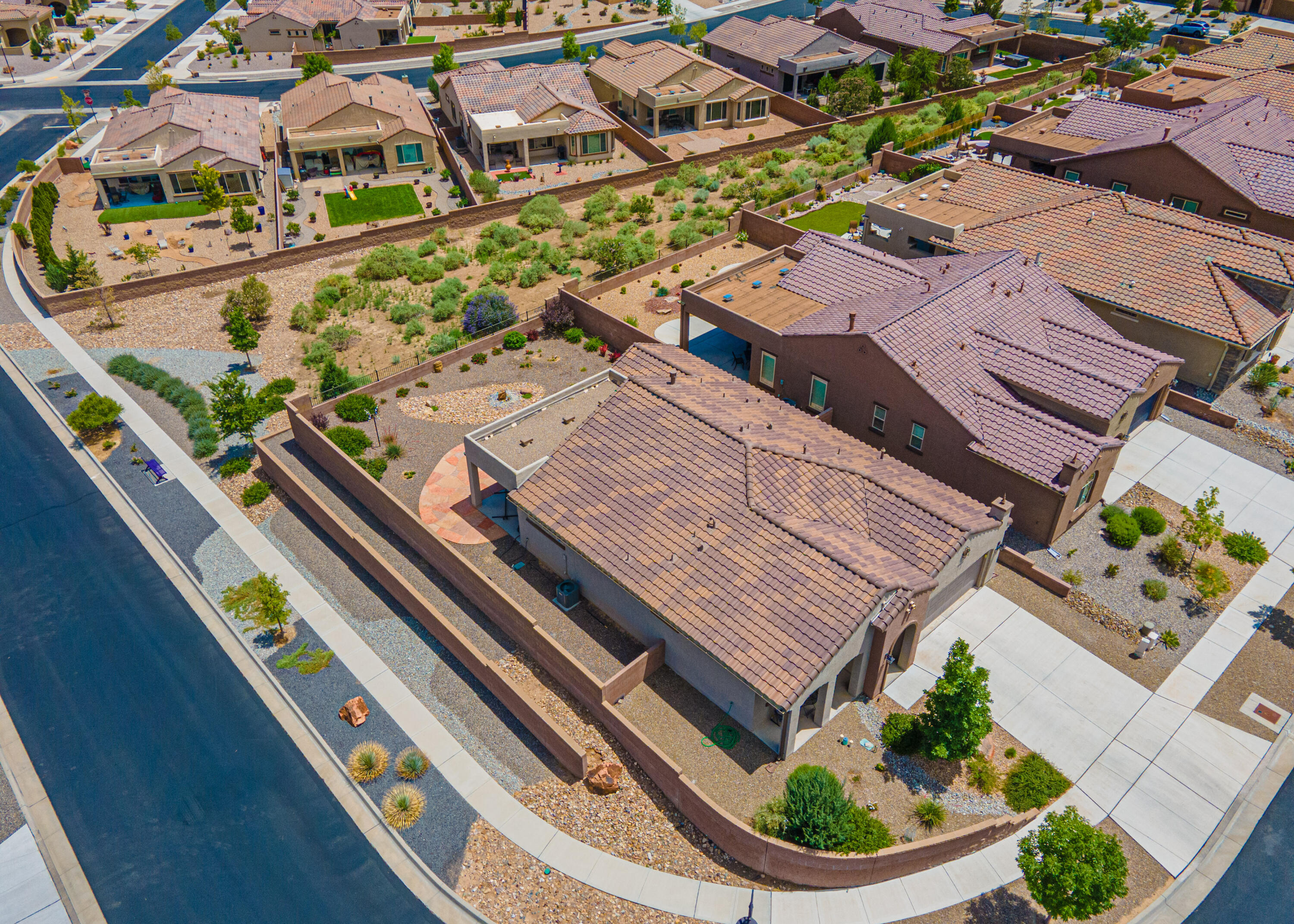 2120 CAVE CREEK Lane NW