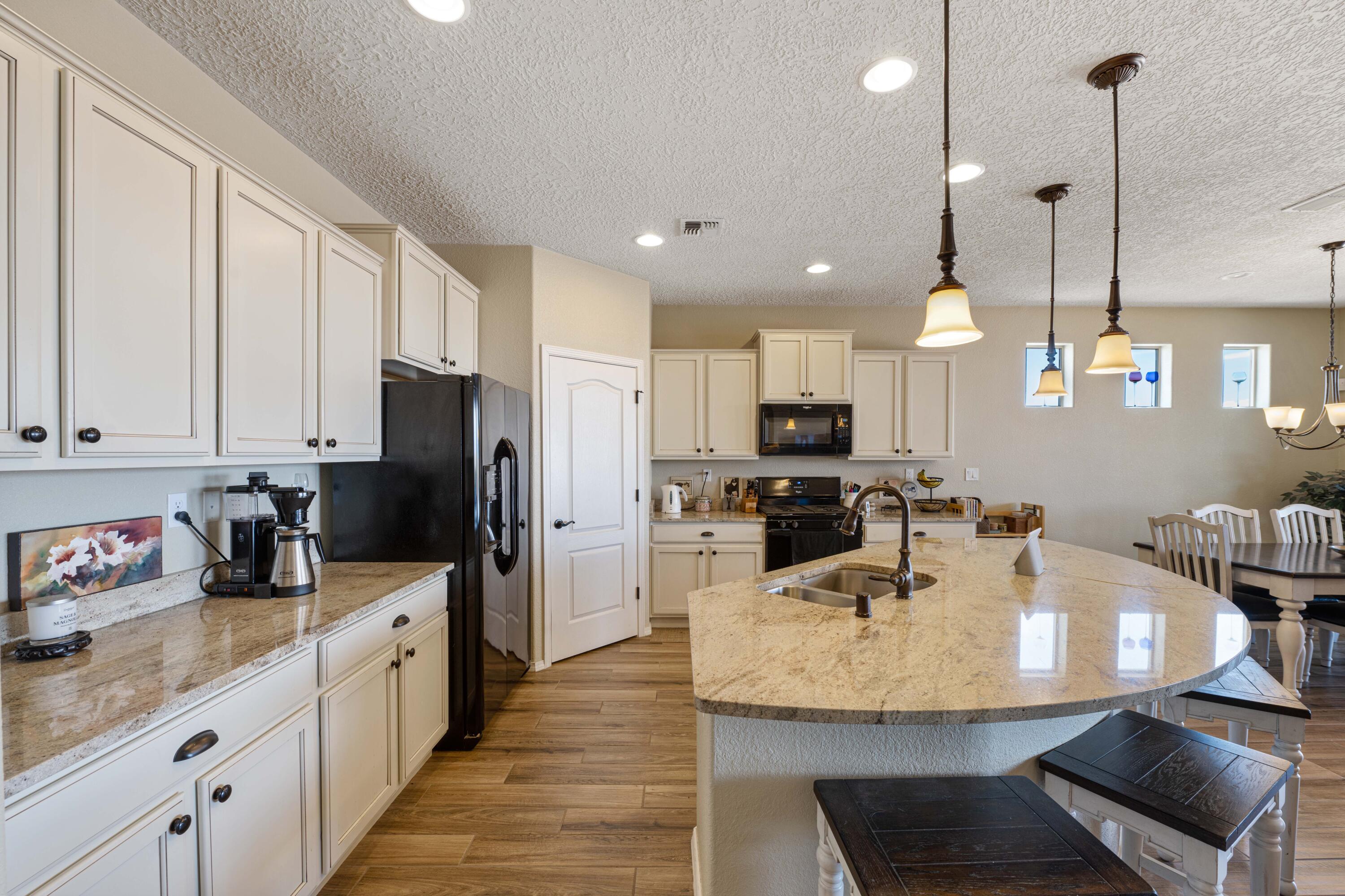 2120 CAVE CREEK Lane NW