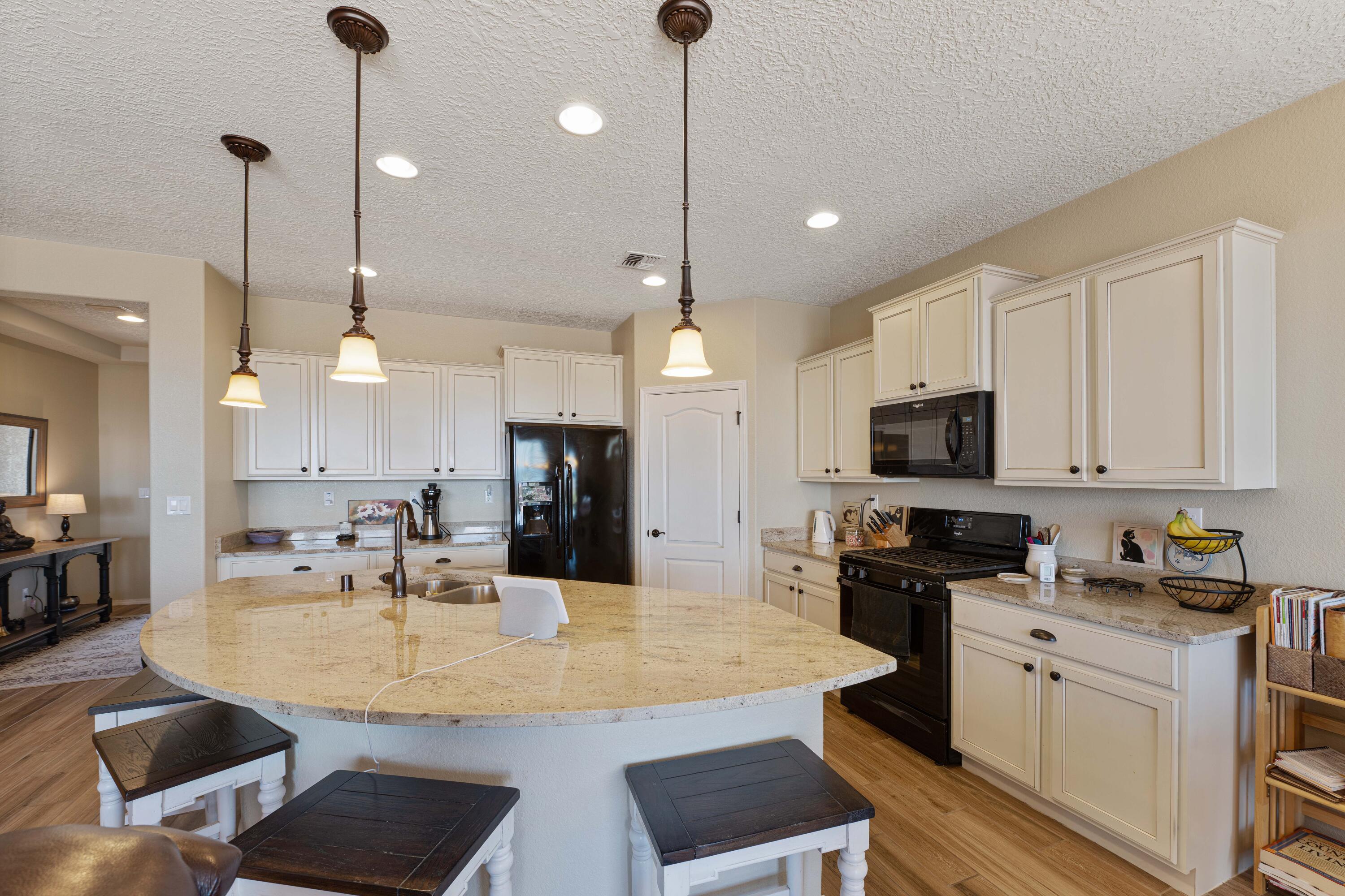 2120 CAVE CREEK Lane NW