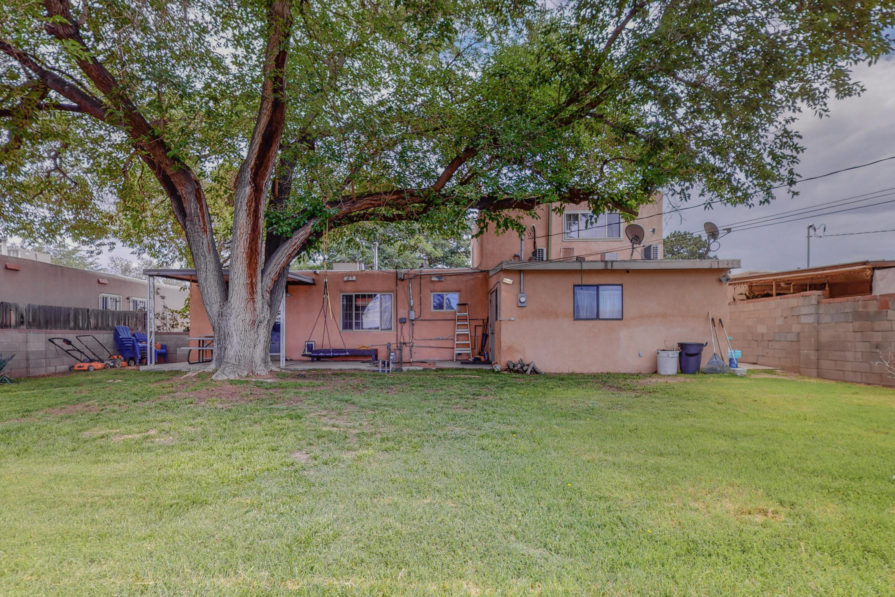 2413 CAGUA Drive NE