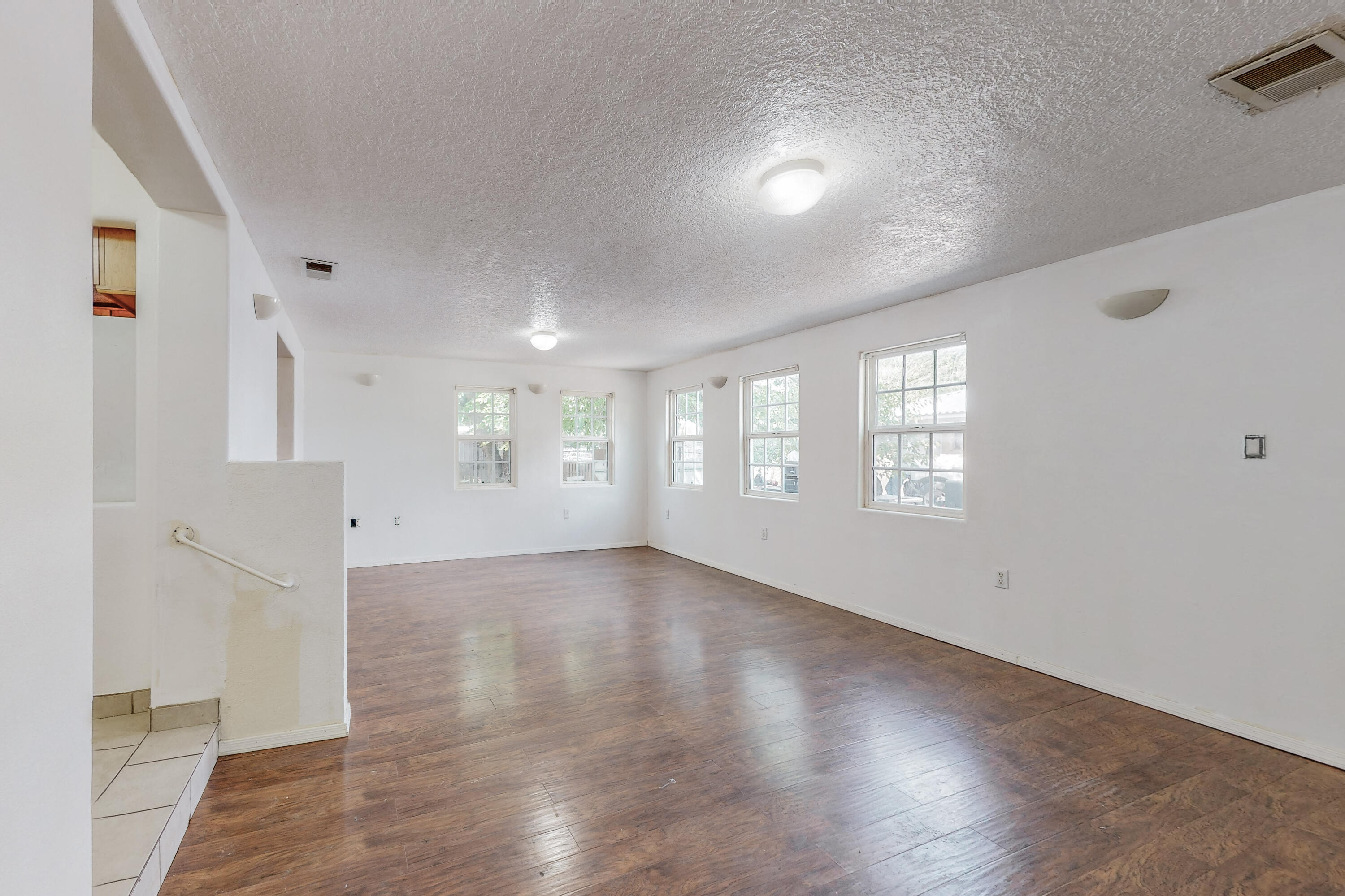 1208 Mechenbier Lane SW