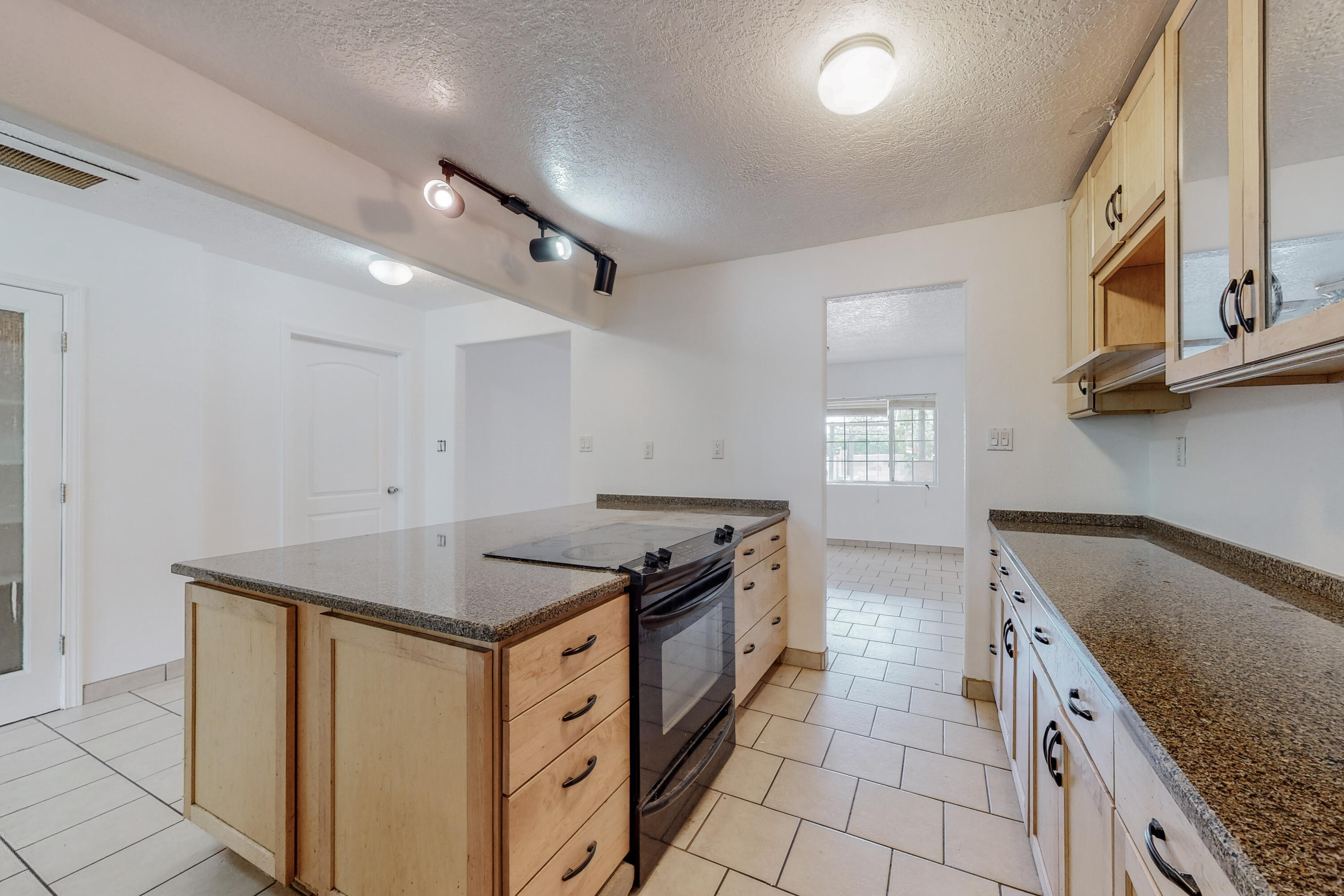 1208 Mechenbier Lane SW
