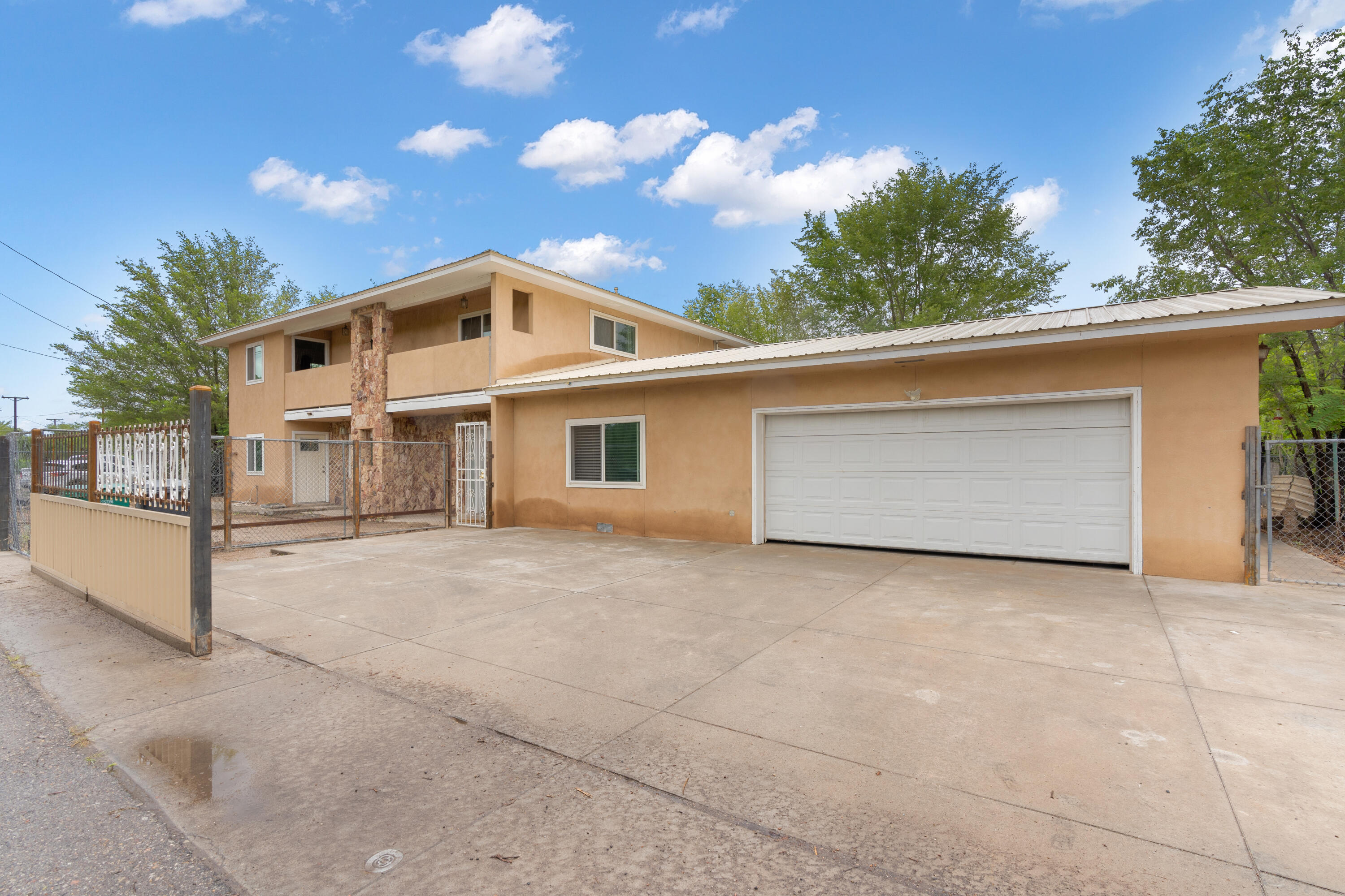 2130 LA VEGA Drive SW