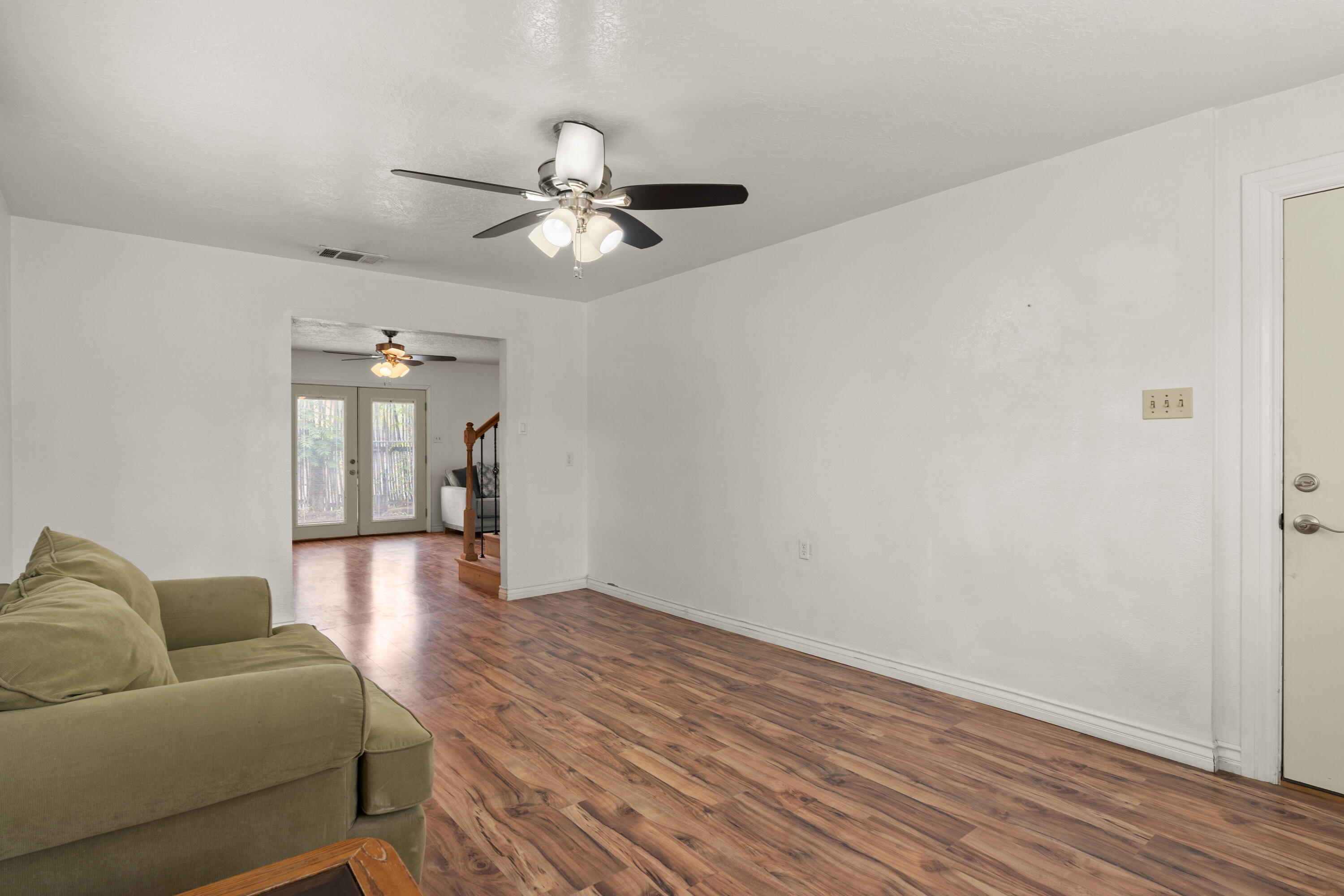 2130 LA VEGA Drive SW