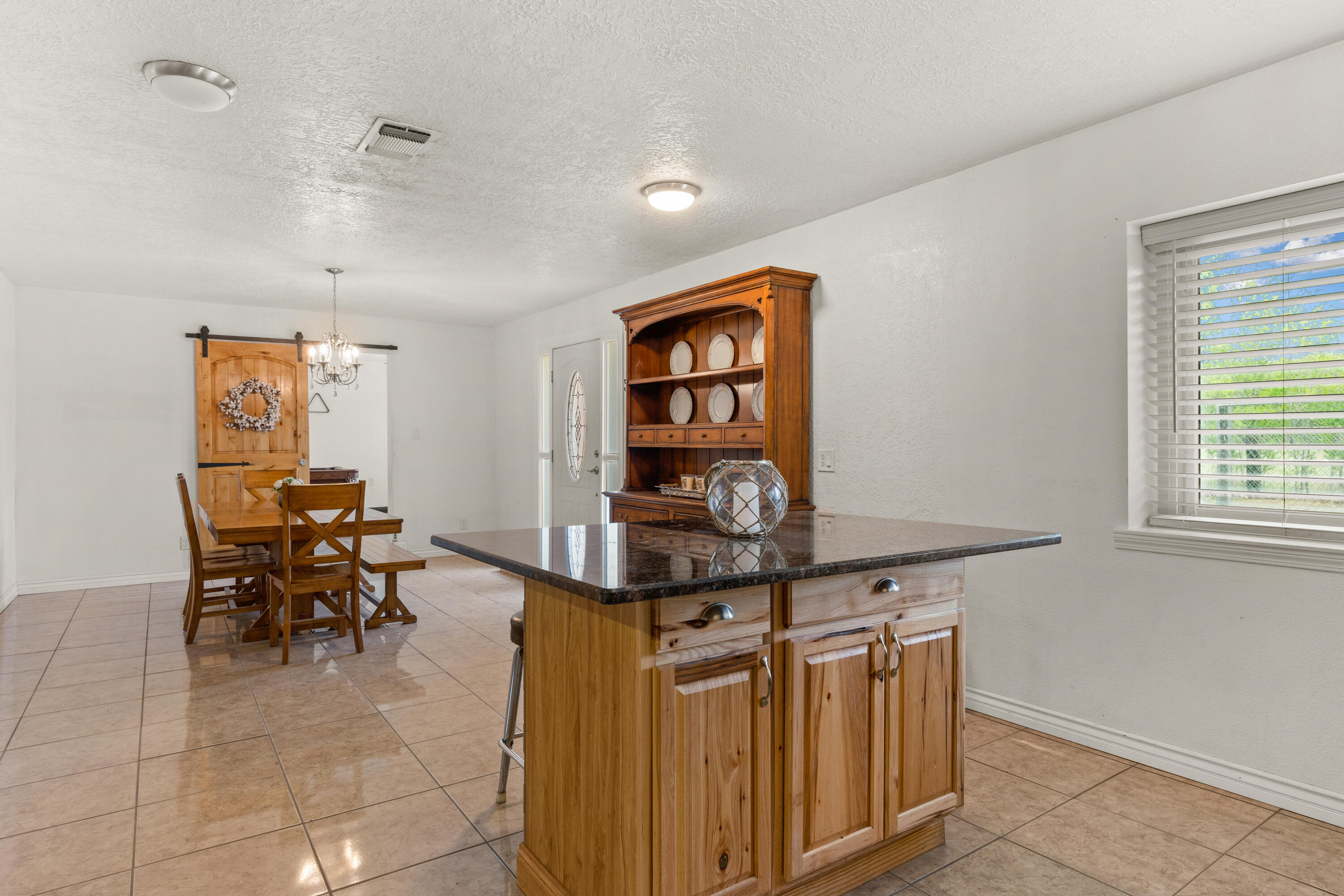 2130 LA VEGA Drive SW
