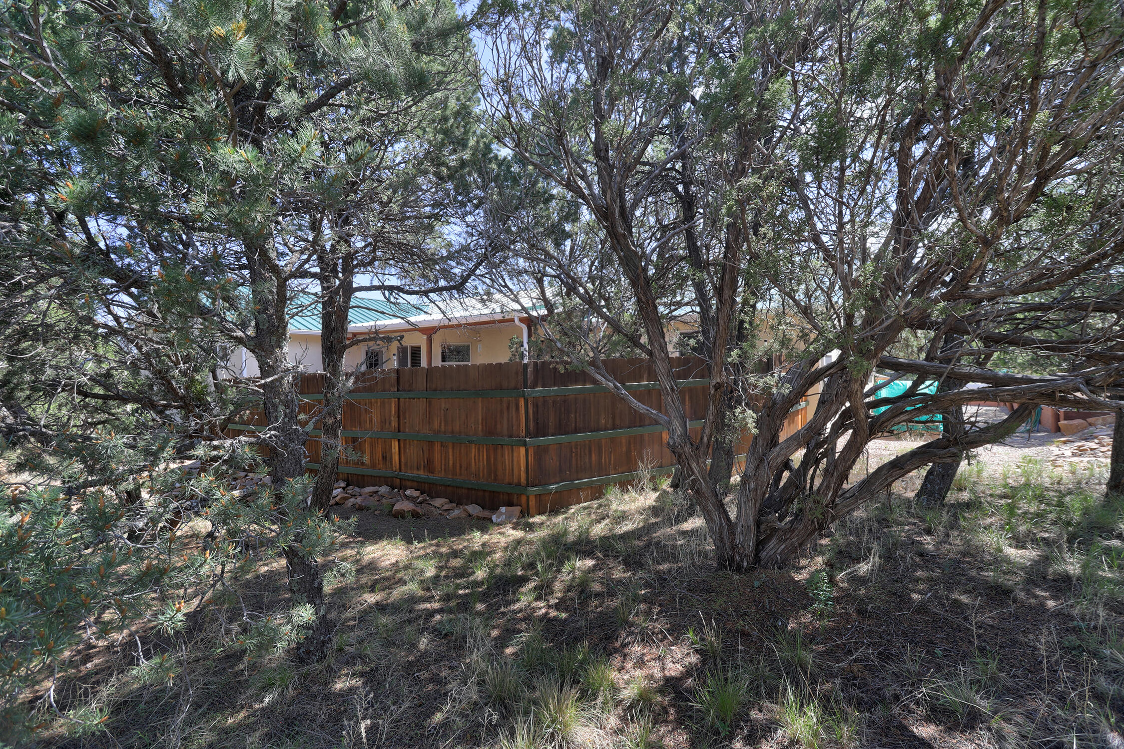8 LONGVIEW Drive