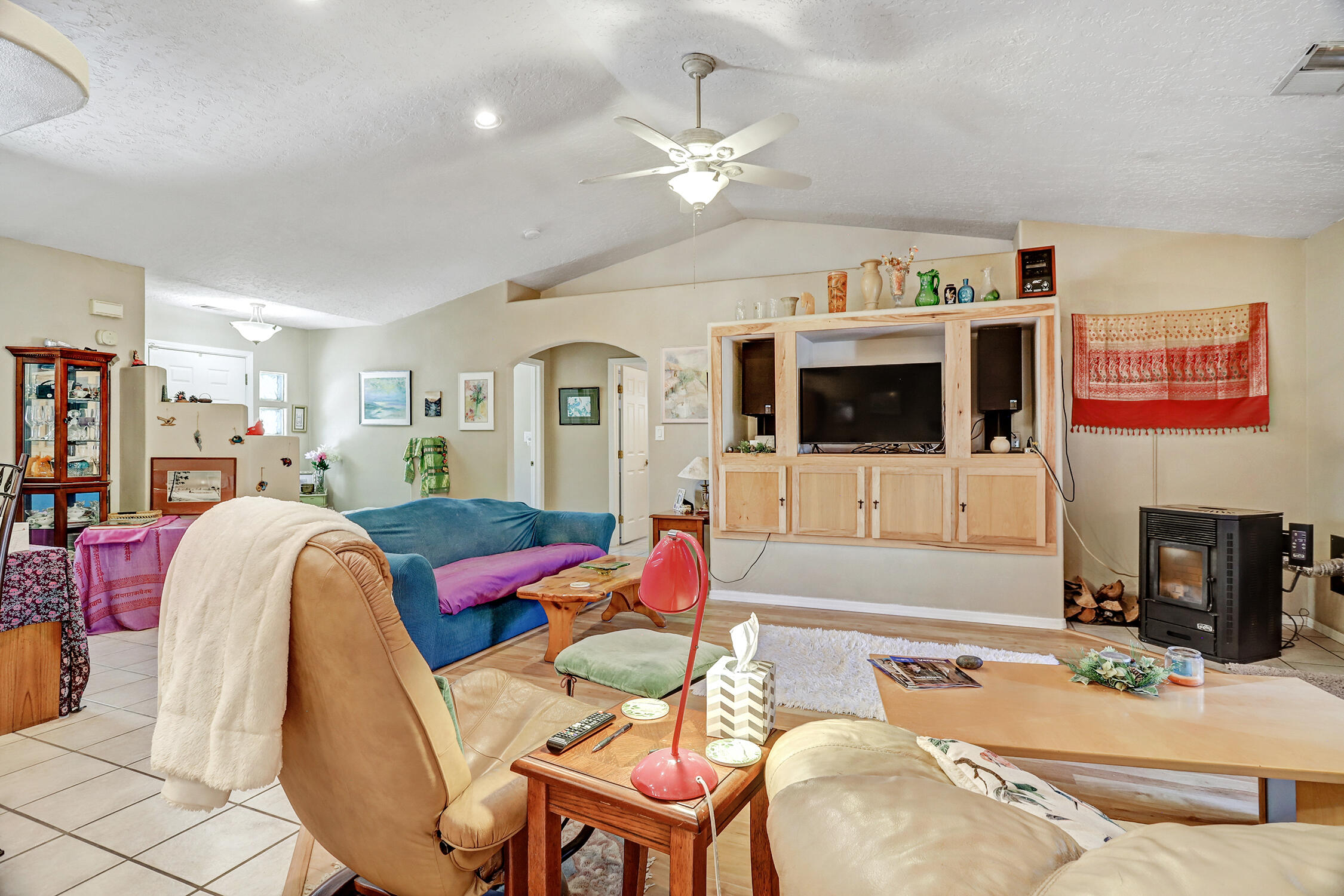 8 LONGVIEW Drive