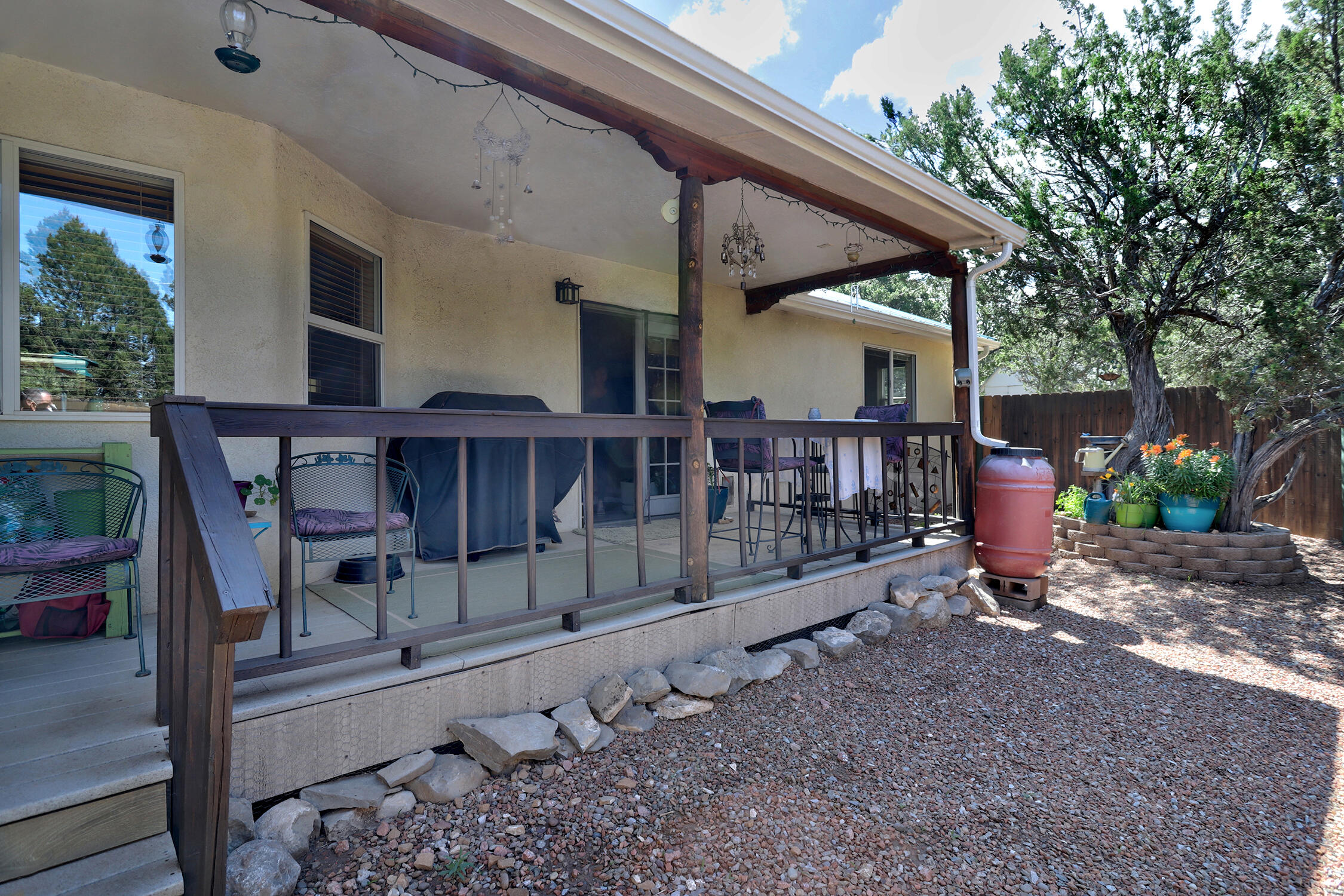8 LONGVIEW Drive
